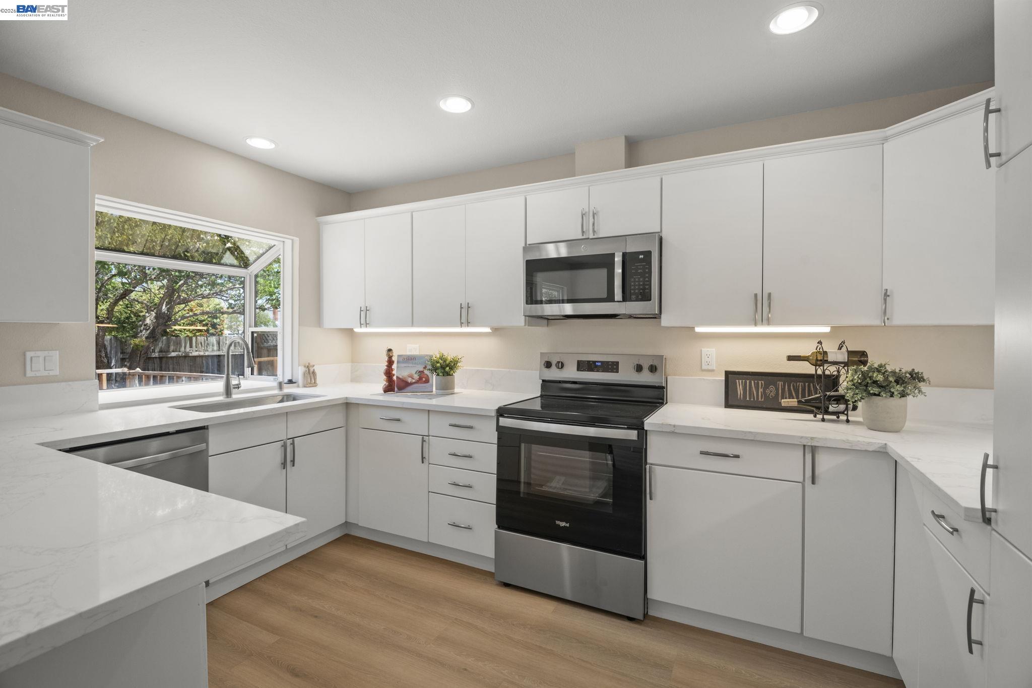 36294 Darvon St, Newark CA 94560 — photo 11