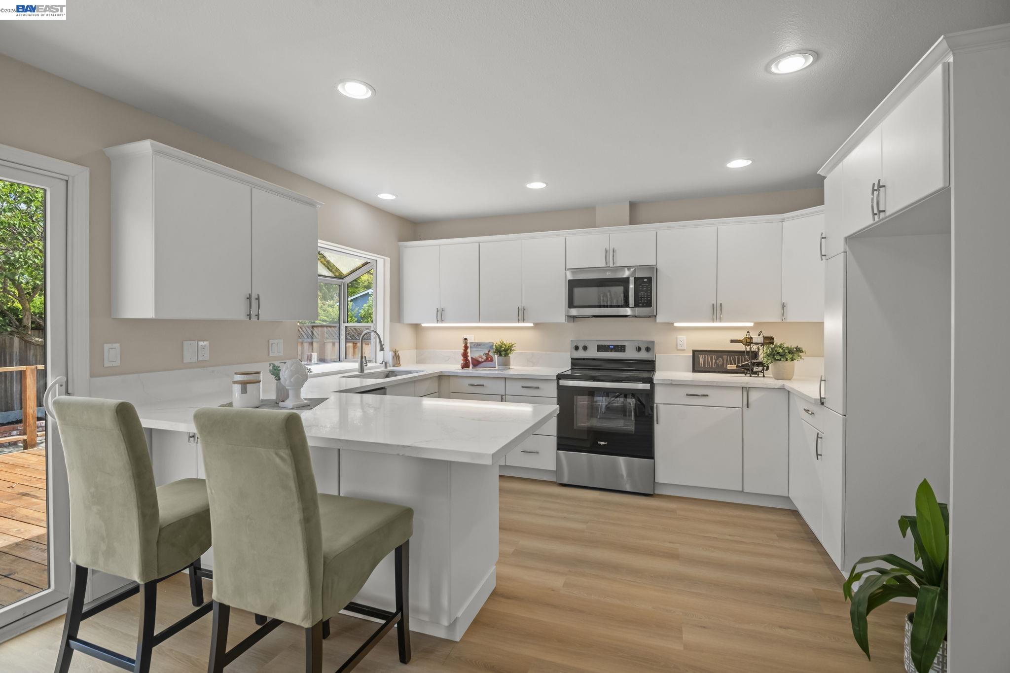 36294 Darvon St, Newark CA 94560 — photo 10