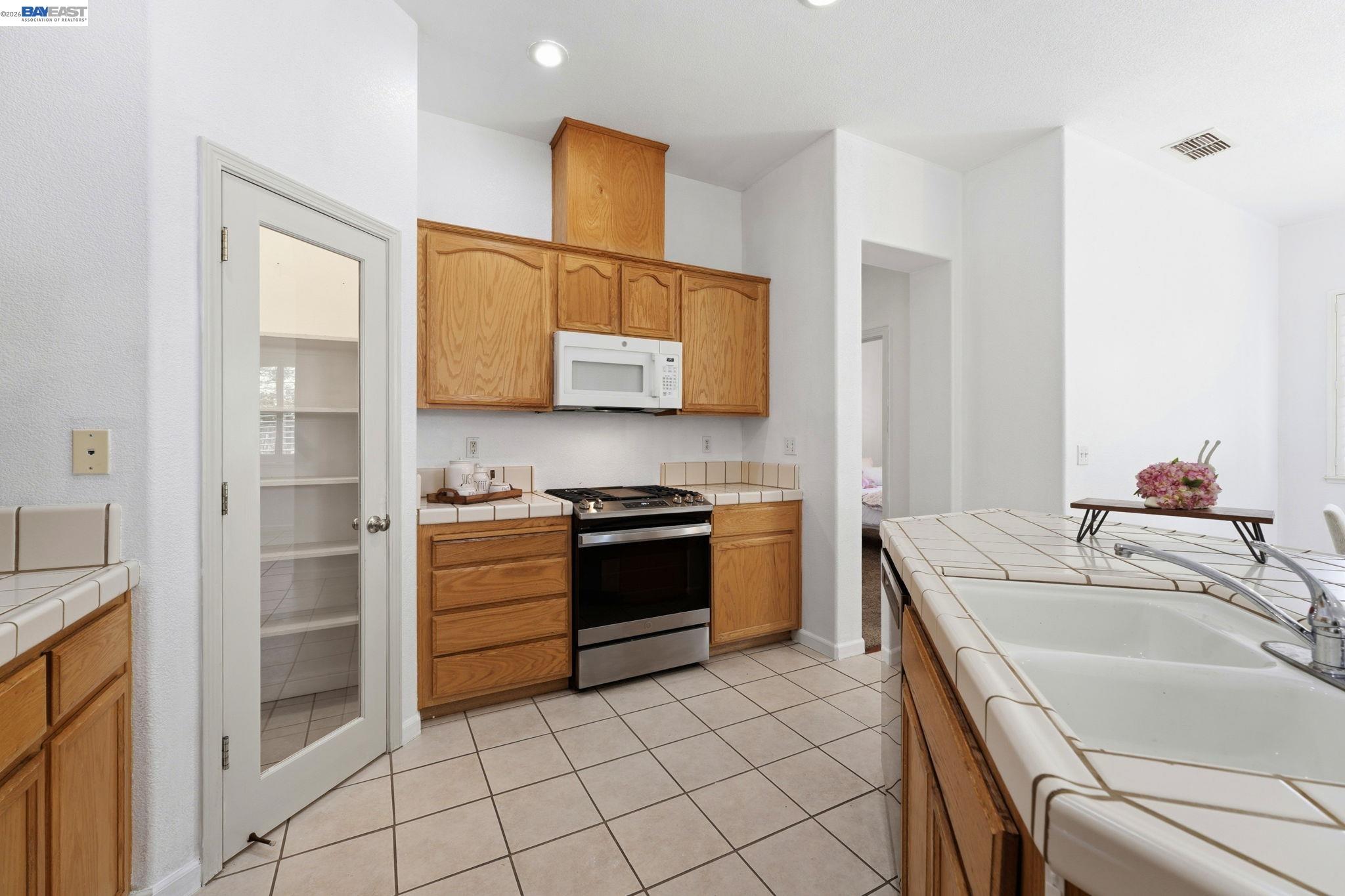 6485 pine meadow cir, Stockton CA 95219 — photo 14