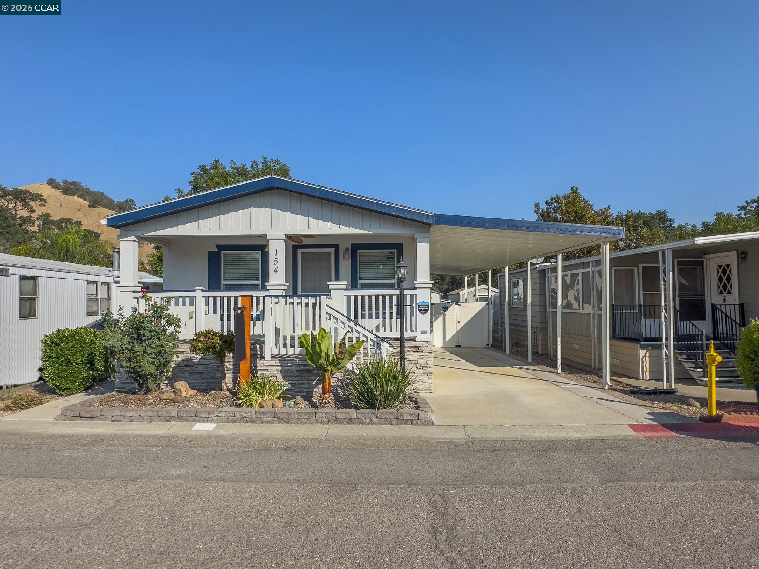 Front Image Thumbnail for CC41143151
