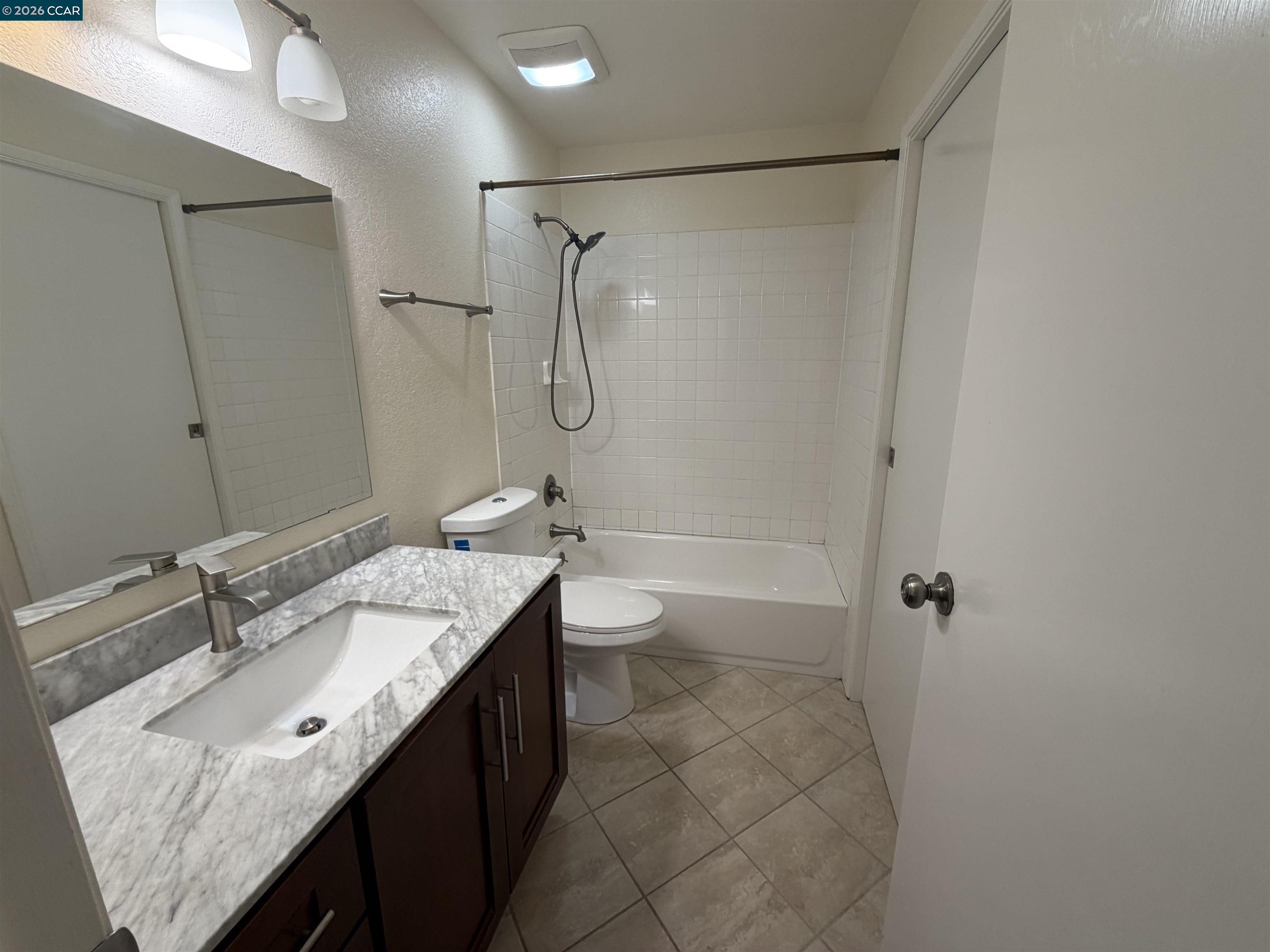 405 Del Valle Cir, El Sobrante CA 94803 — photo 8