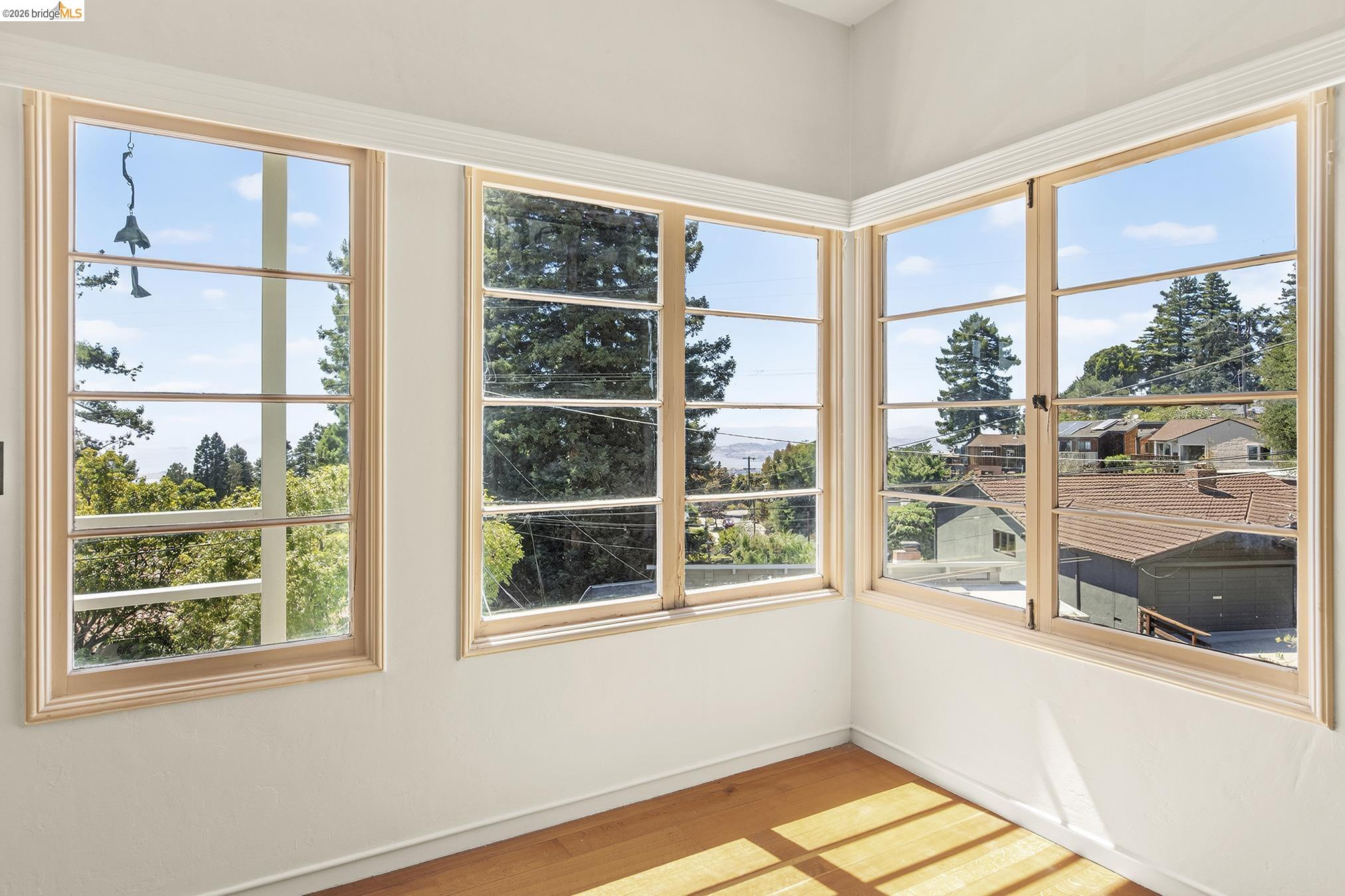 Front Image Thumbnail for EB41143195