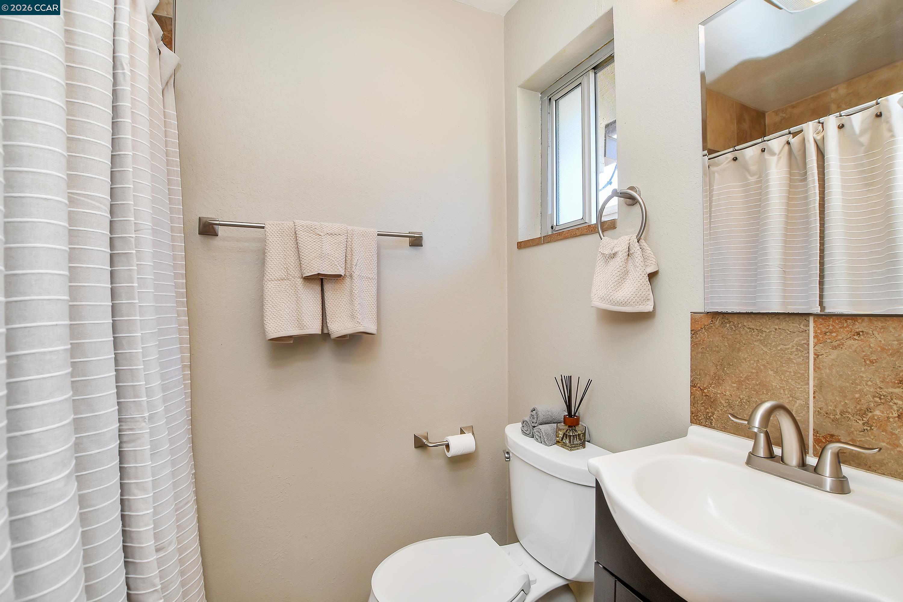 513 Gerard Dr, San Joaquin County, CA 95242 photo 12