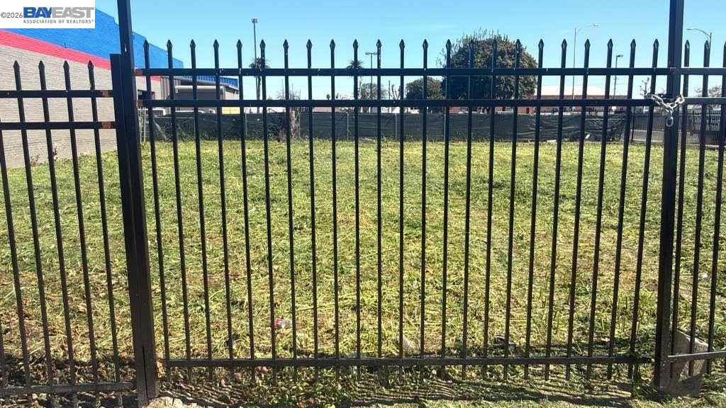 909 E Main Street, Stockton CA 95202 — photo 2