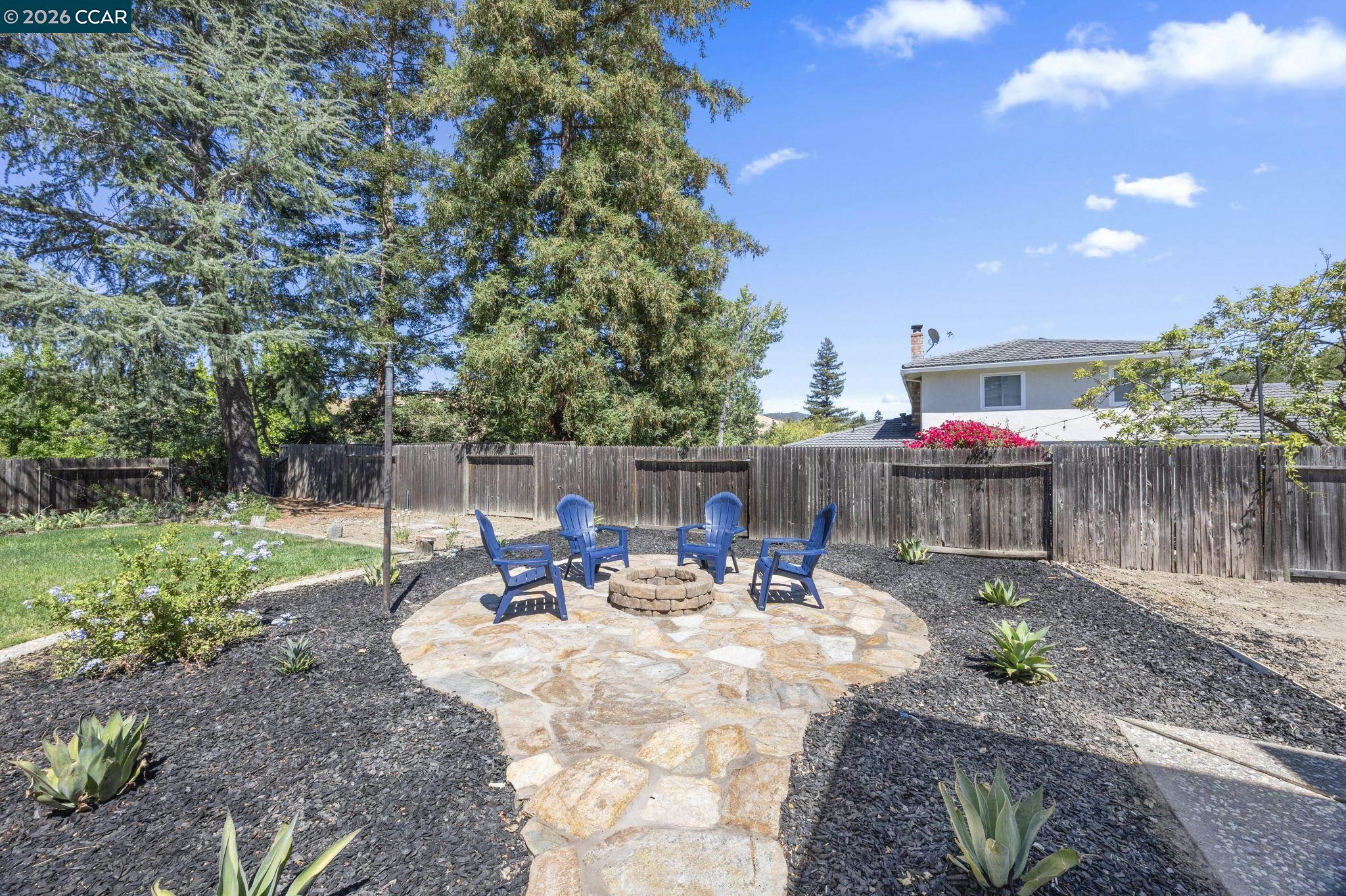 2 El Molino Dr, Clayton CA 94517 — photo 32