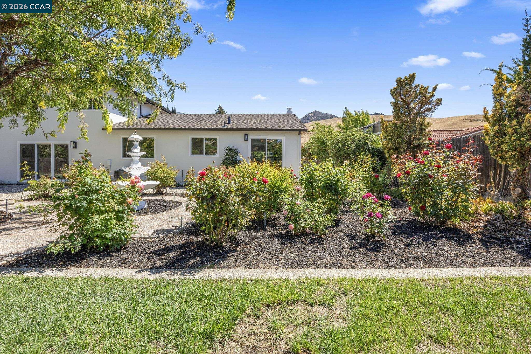 2 El Molino Dr, Clayton CA 94517 — photo 36