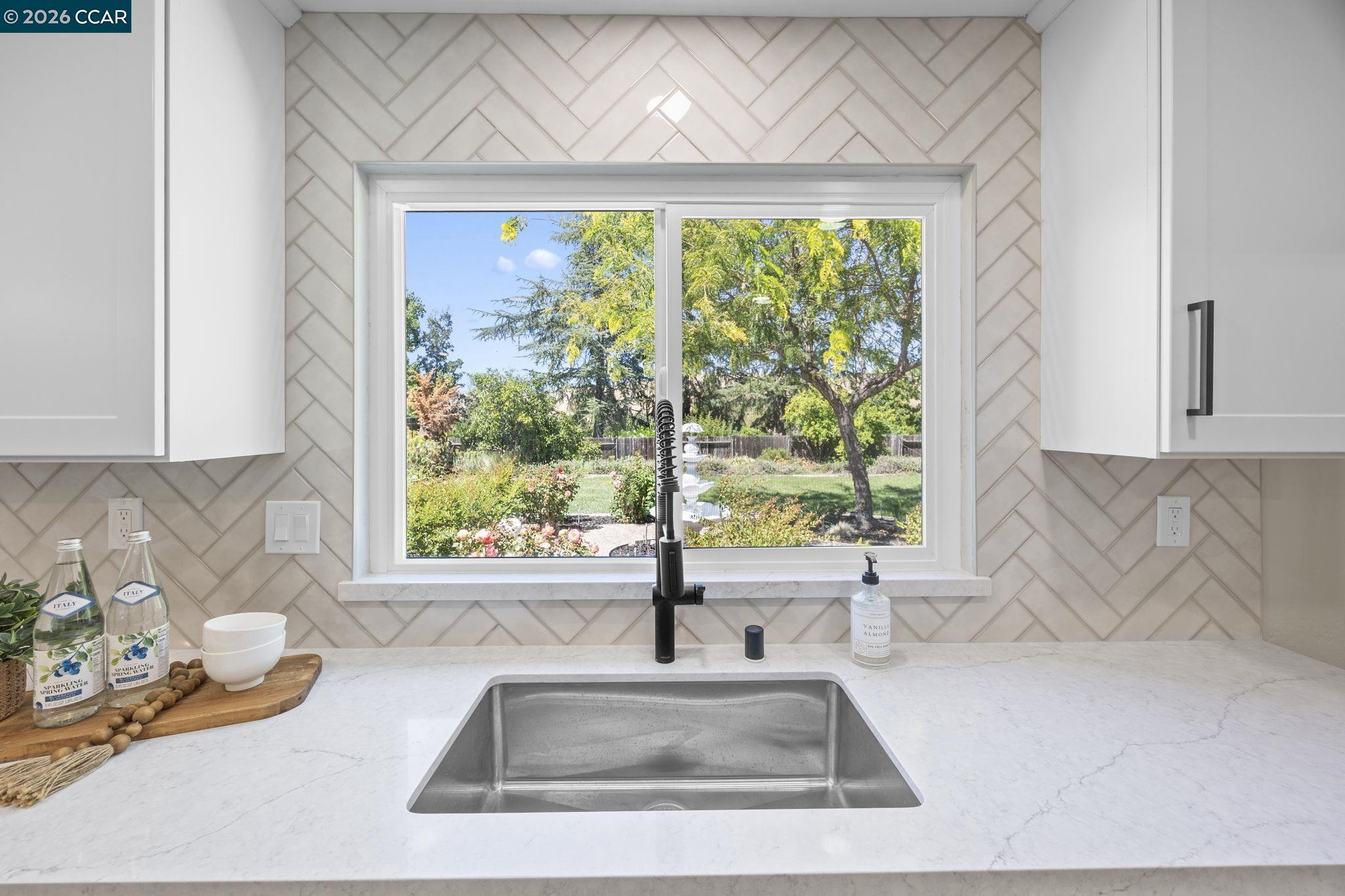 2 El Molino Dr, Clayton CA 94517 — photo 10