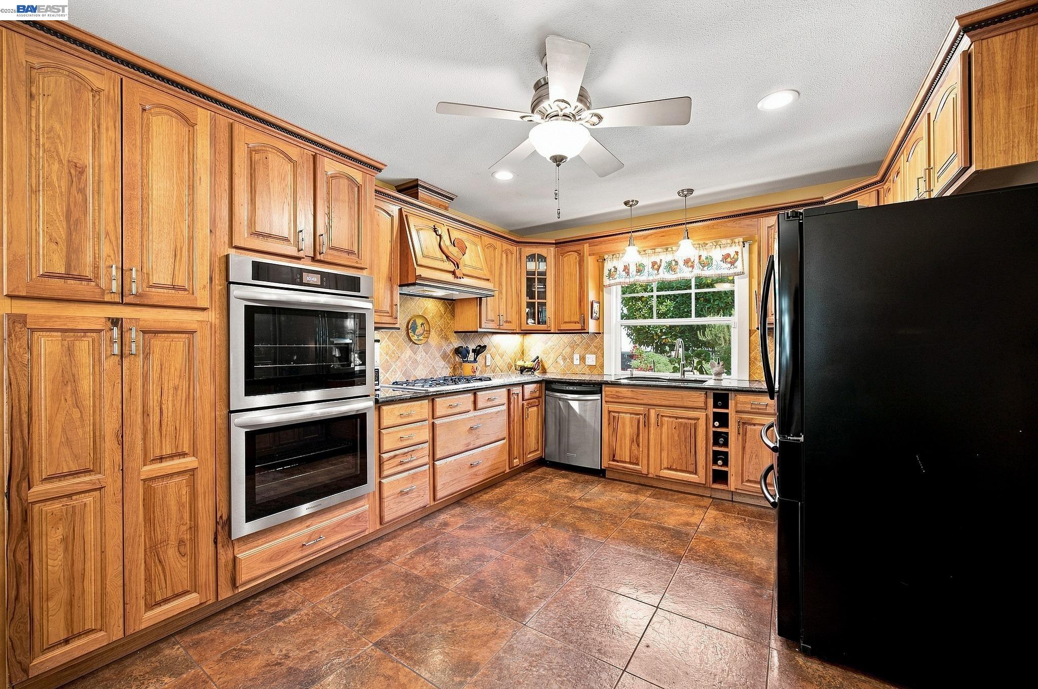 18275 Carlton Ave, Castro Valley CA 94546 — photo 8
