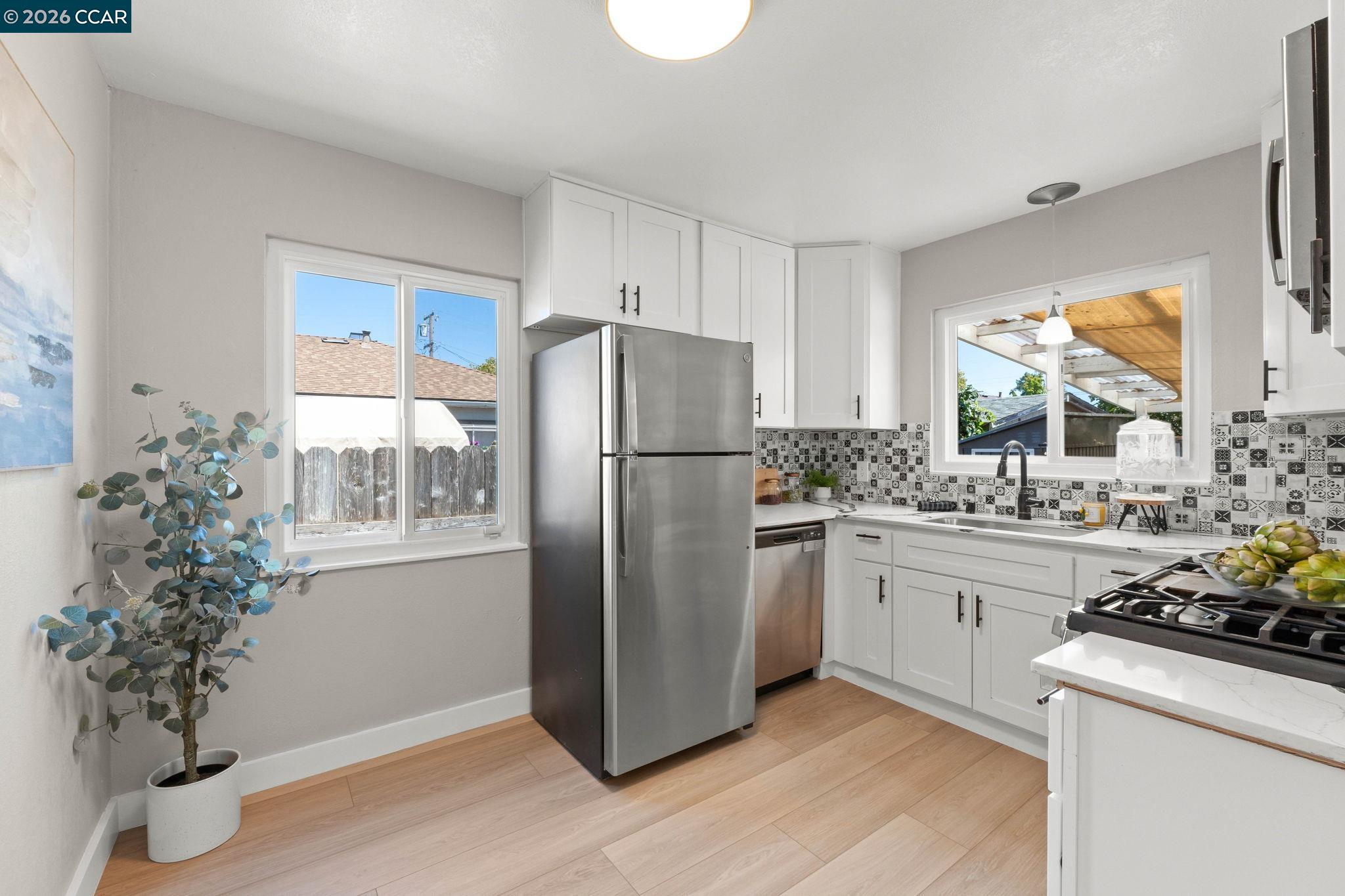 17242 Via El Cerrito, San Lorenzo CA 94580 — photo 11