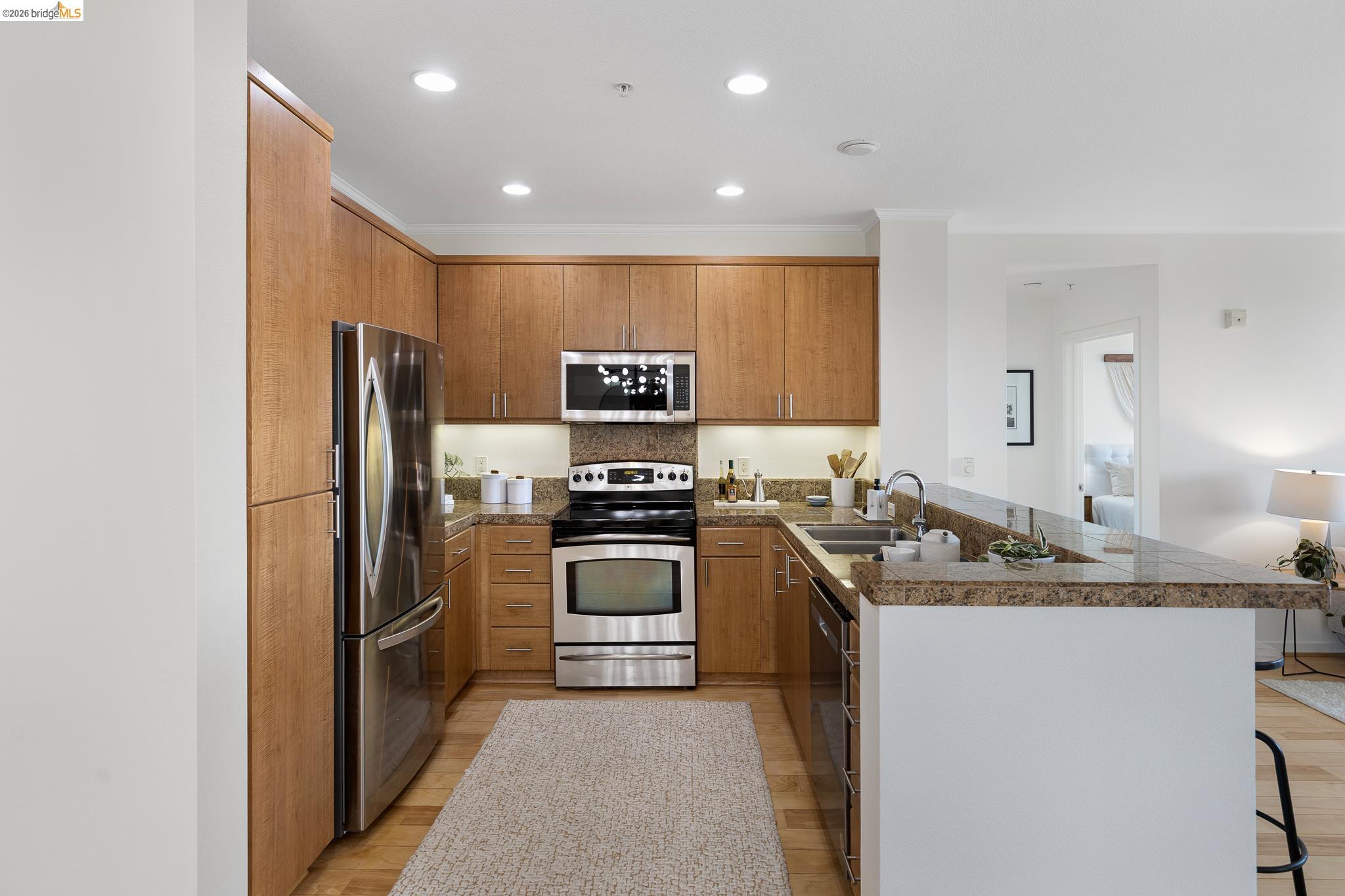3090 Glascock St # 303, Oakland CA 94601 — photo 12