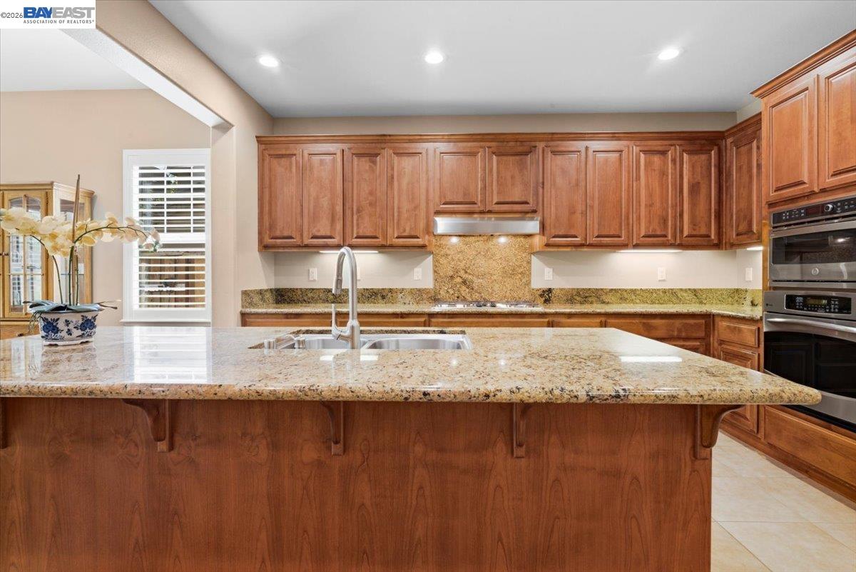 2560 Calabria Ct, Dublin CA 94568 — photo 14