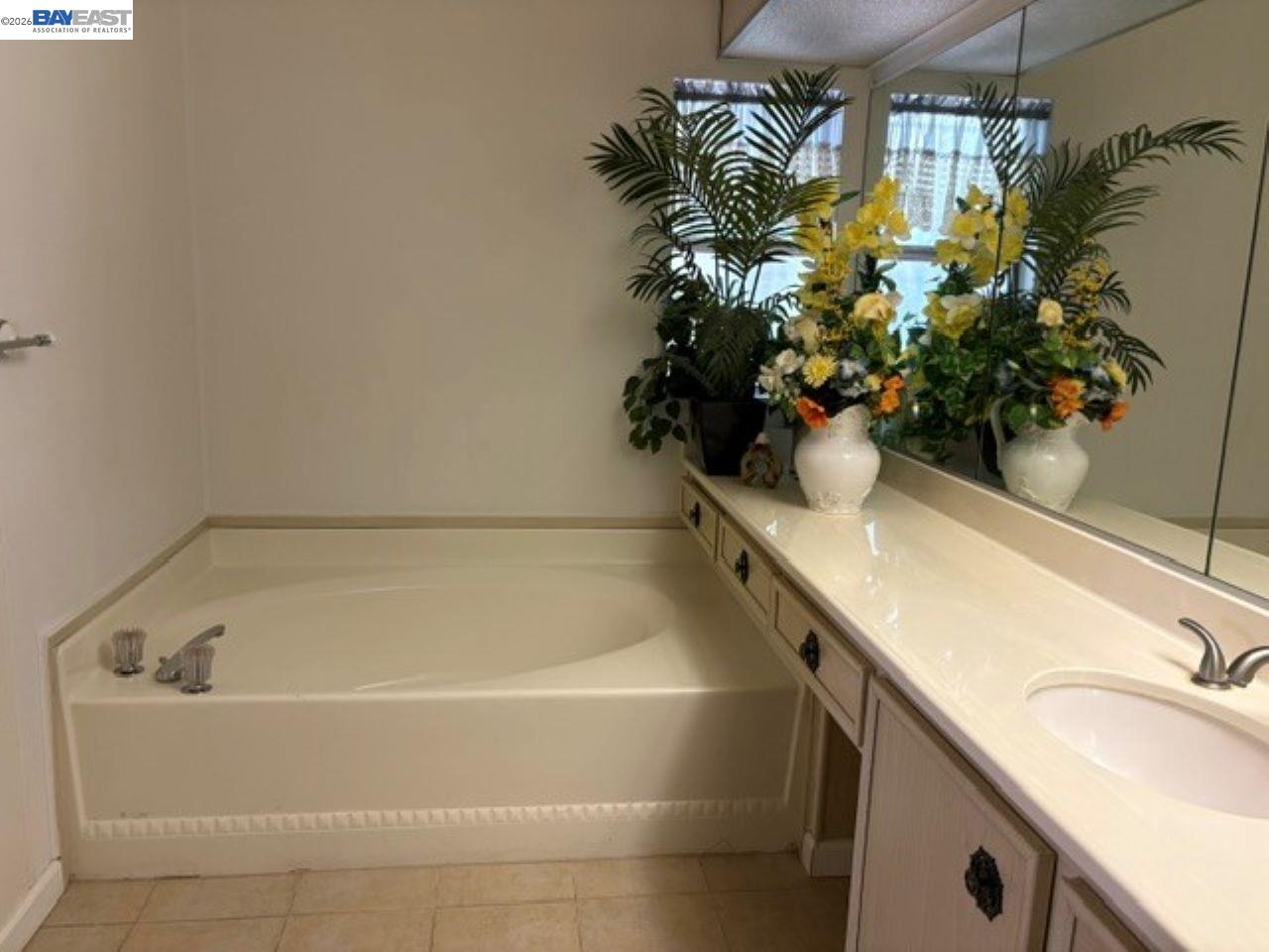 208 Kona Circle, Pittsburg CA 94565 — photo 11