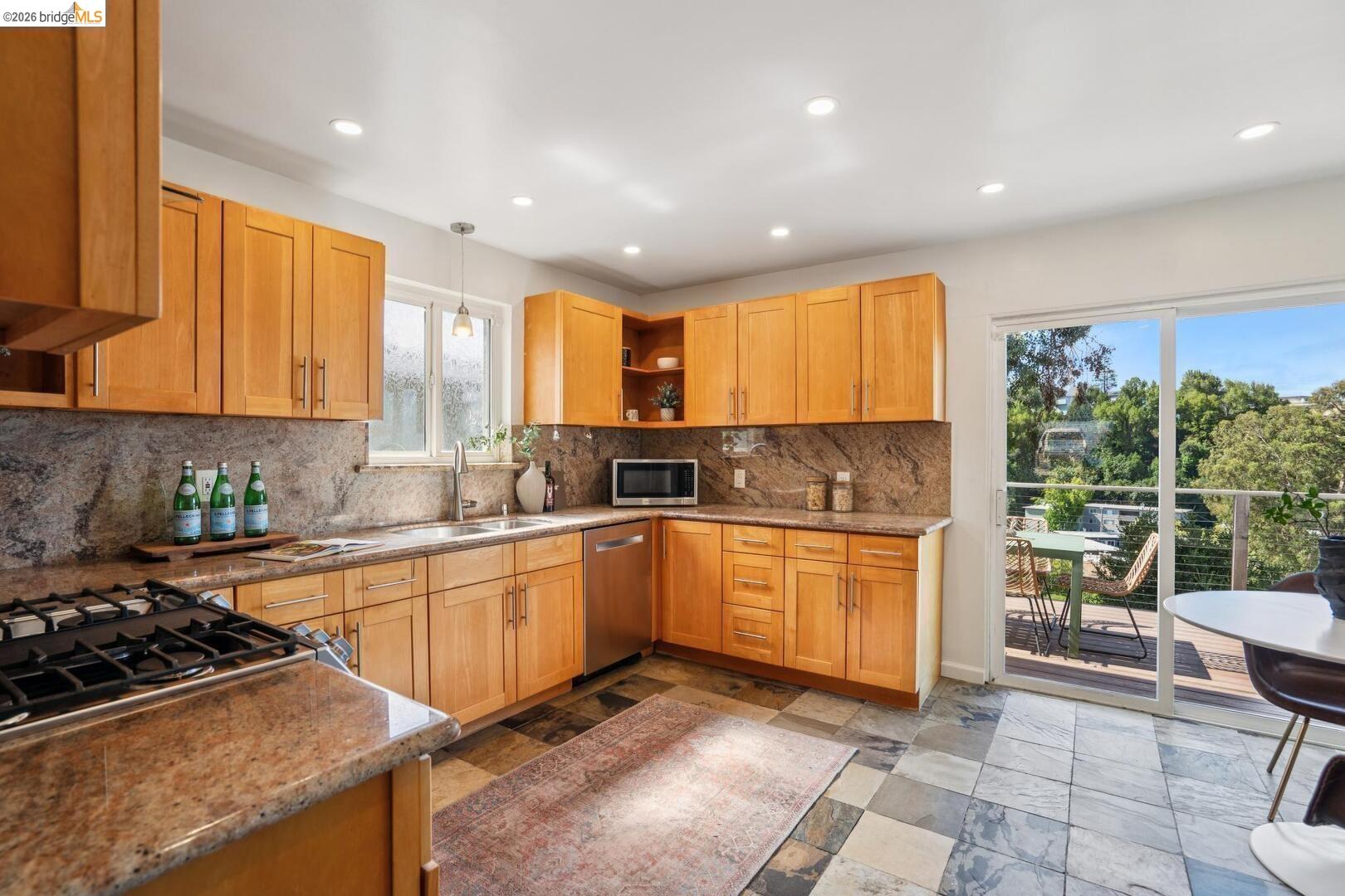 8427 Ney AVE, Oakland CA 94605 — photo 14