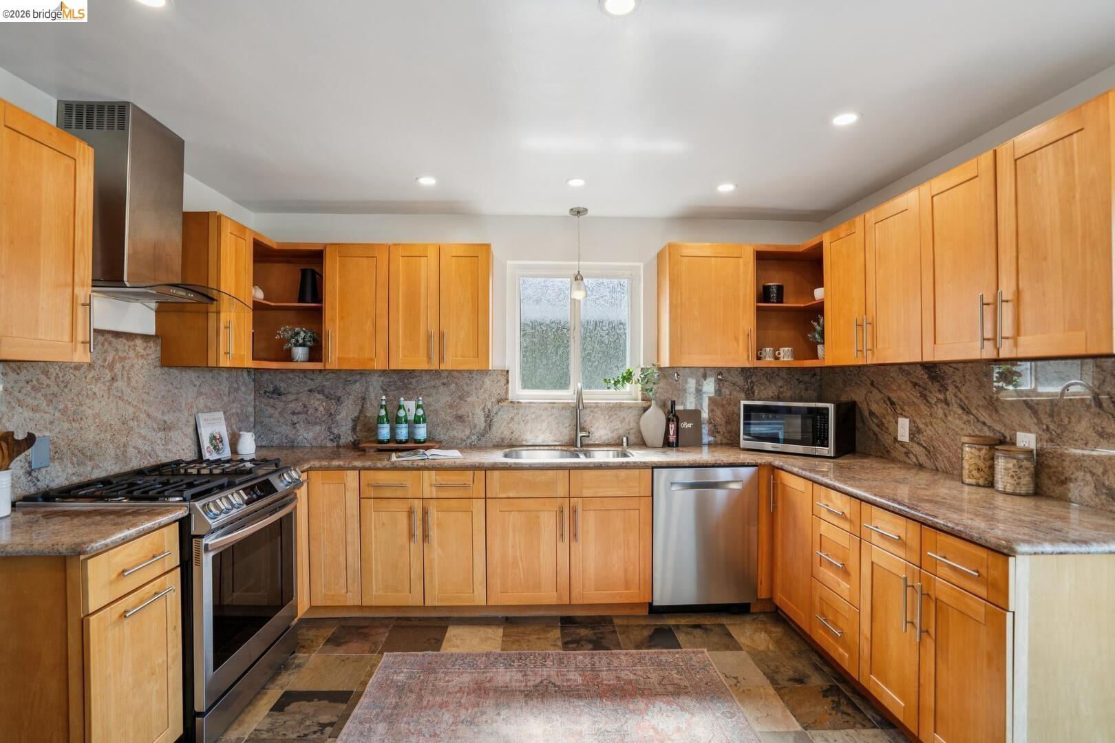 8427 Ney AVE, Oakland CA 94605 — photo 16