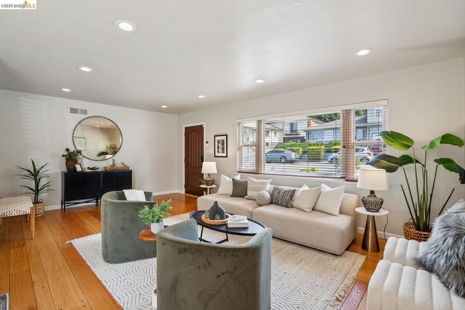8427 Ney AVE, Oakland CA 94605 — photo 8