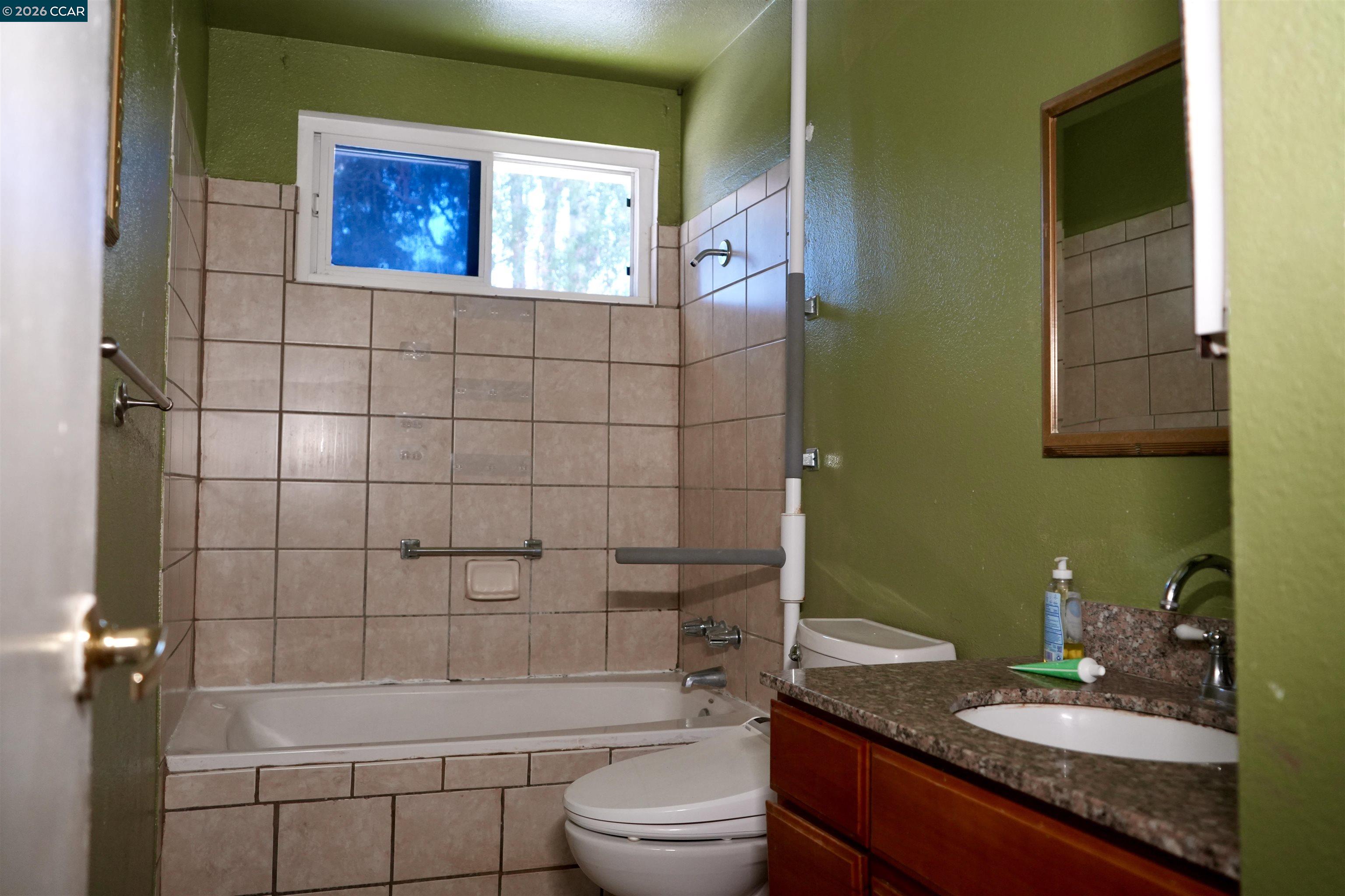 3700 Lundholm Ave, Oakland CA 94605 — photo 14