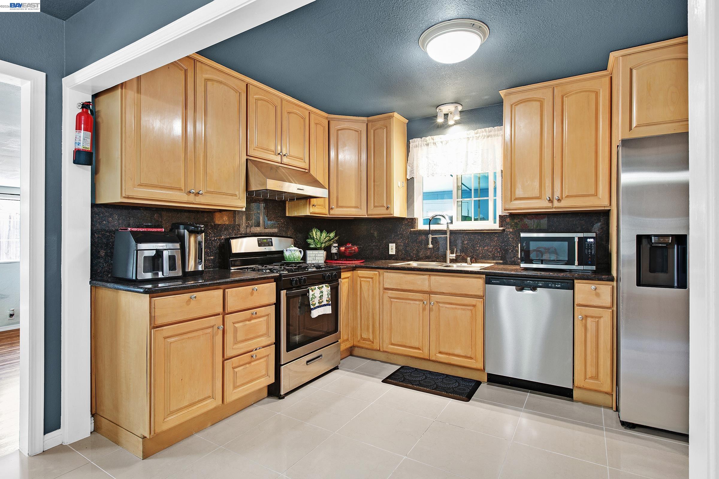 20748 Hathaway Ave, San Lorenzo CA 94541 — photo 8
