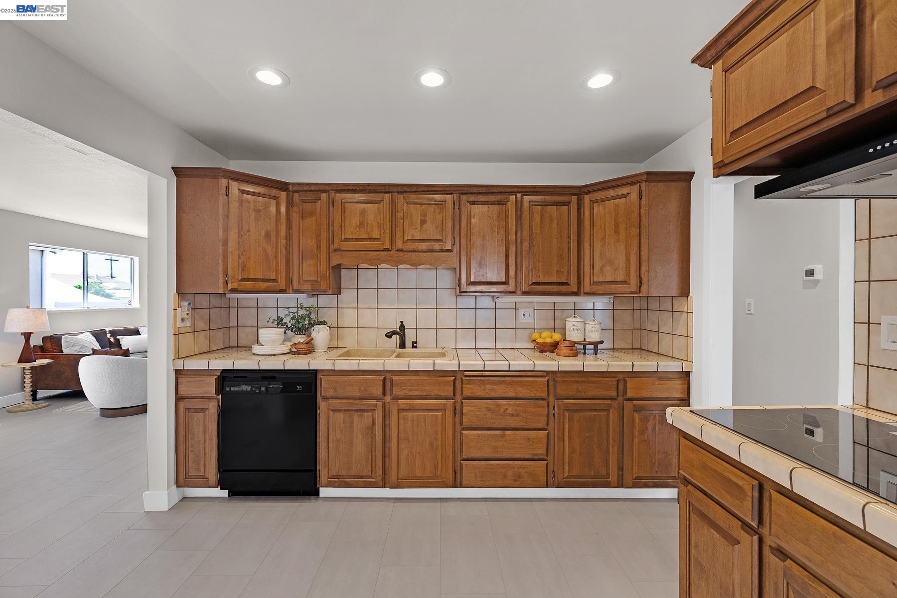 1803 Wayne Ave, San Leandro CA 94577 — photo 9