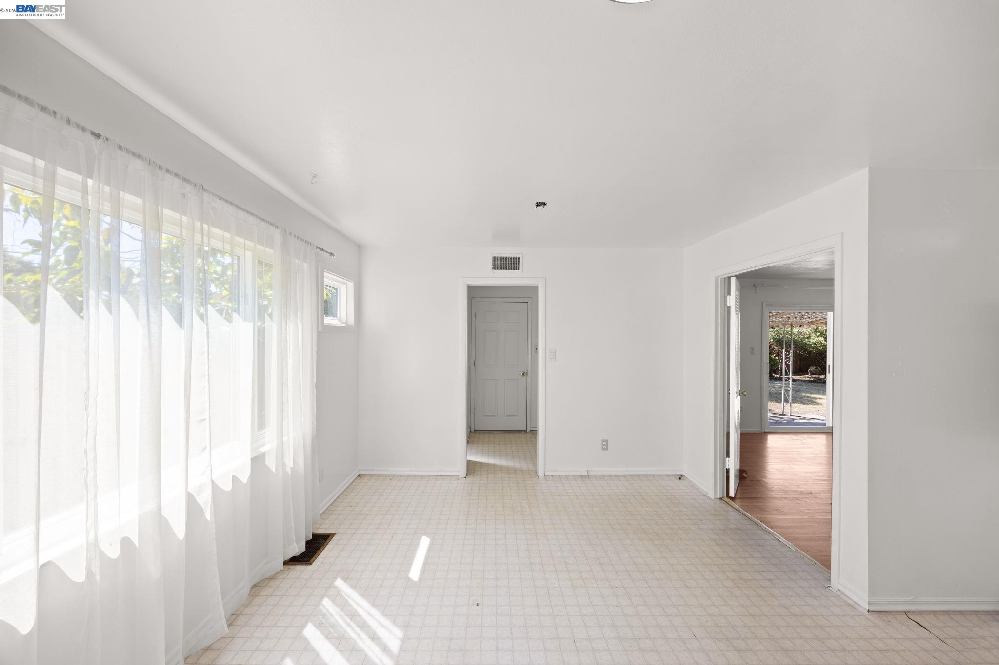 316 E CANTERBURY DR., Stockton CA 95207 — photo 8