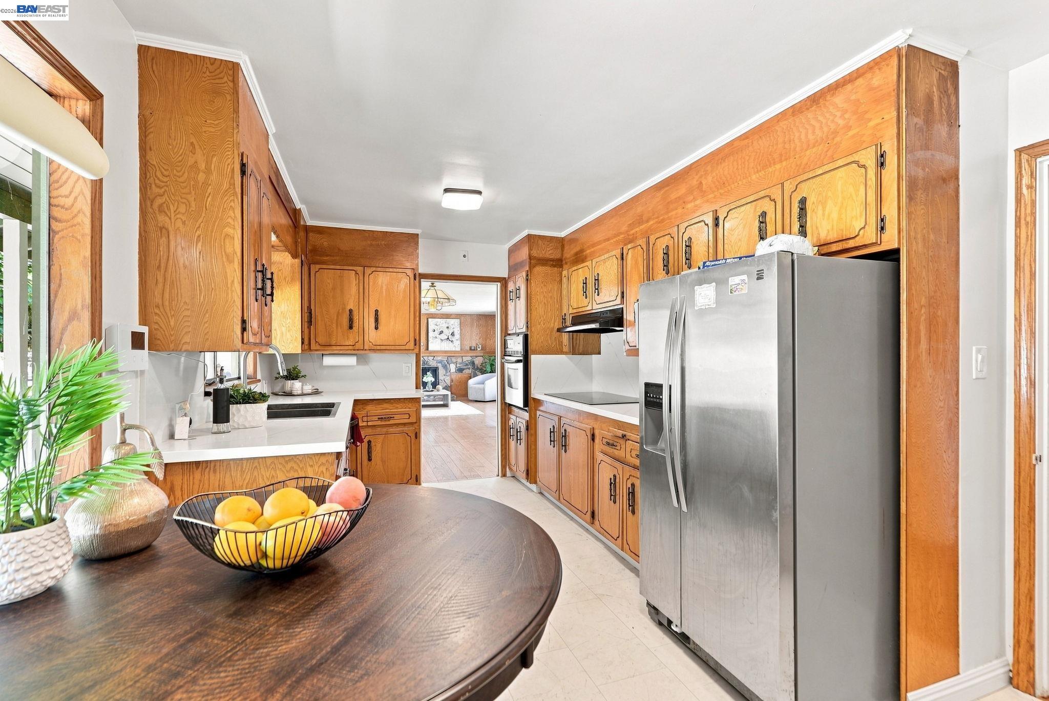 5760 Leona St, Oakland CA 94605 — photo 11