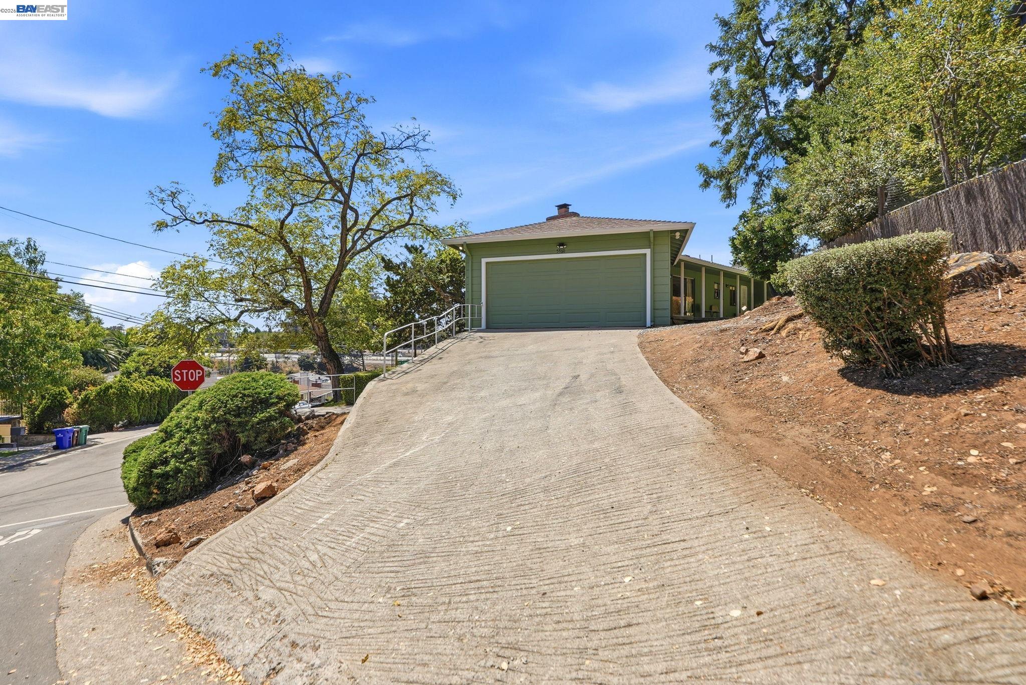 5760 Leona St, Oakland CA 94605 — photo 40