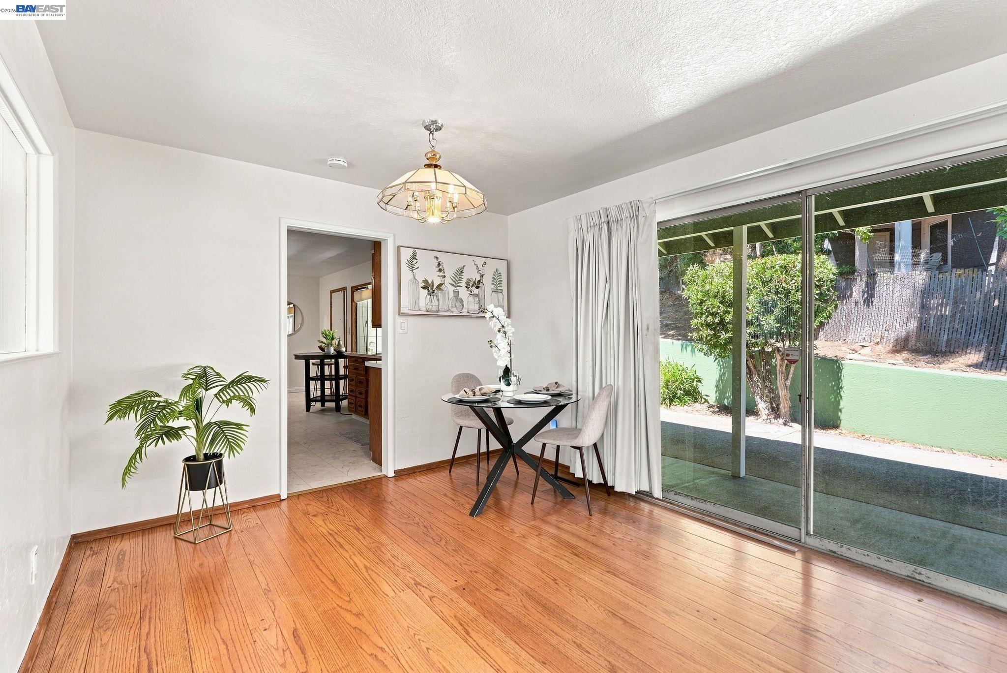 5760 Leona St, Oakland CA 94605 — photo 8