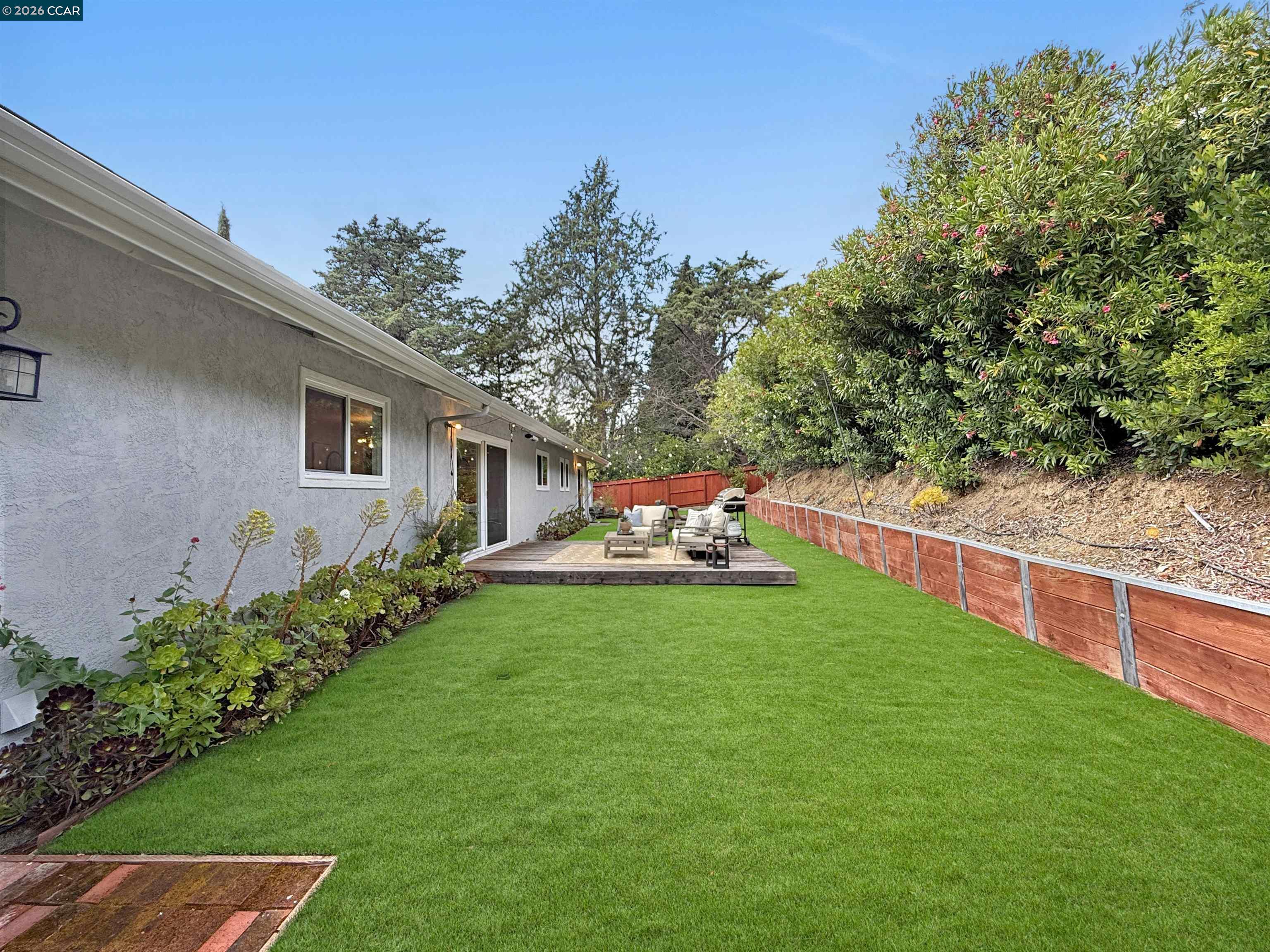 8 Cherry Hills Ct, Lafayette CA 94549 — photo 24