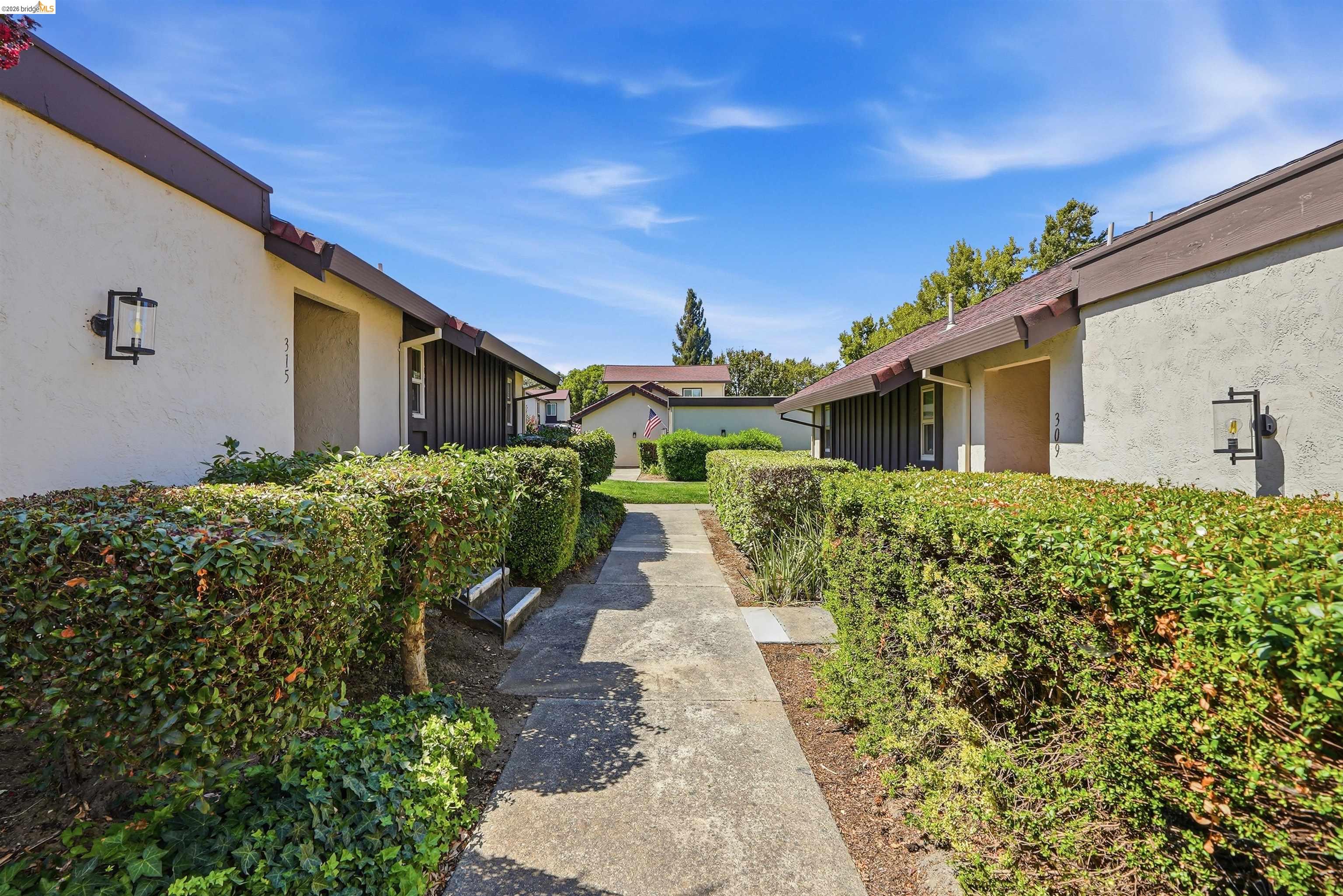 315 Creekview Ct, Vacaville CA 95688 — photo 36