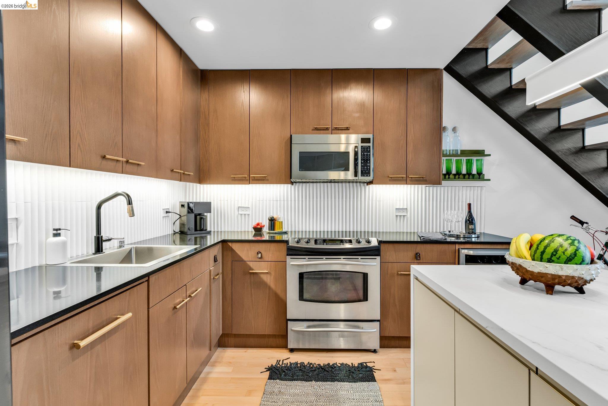 311 Oak St # 102, Oakland CA 94607 — photo 13