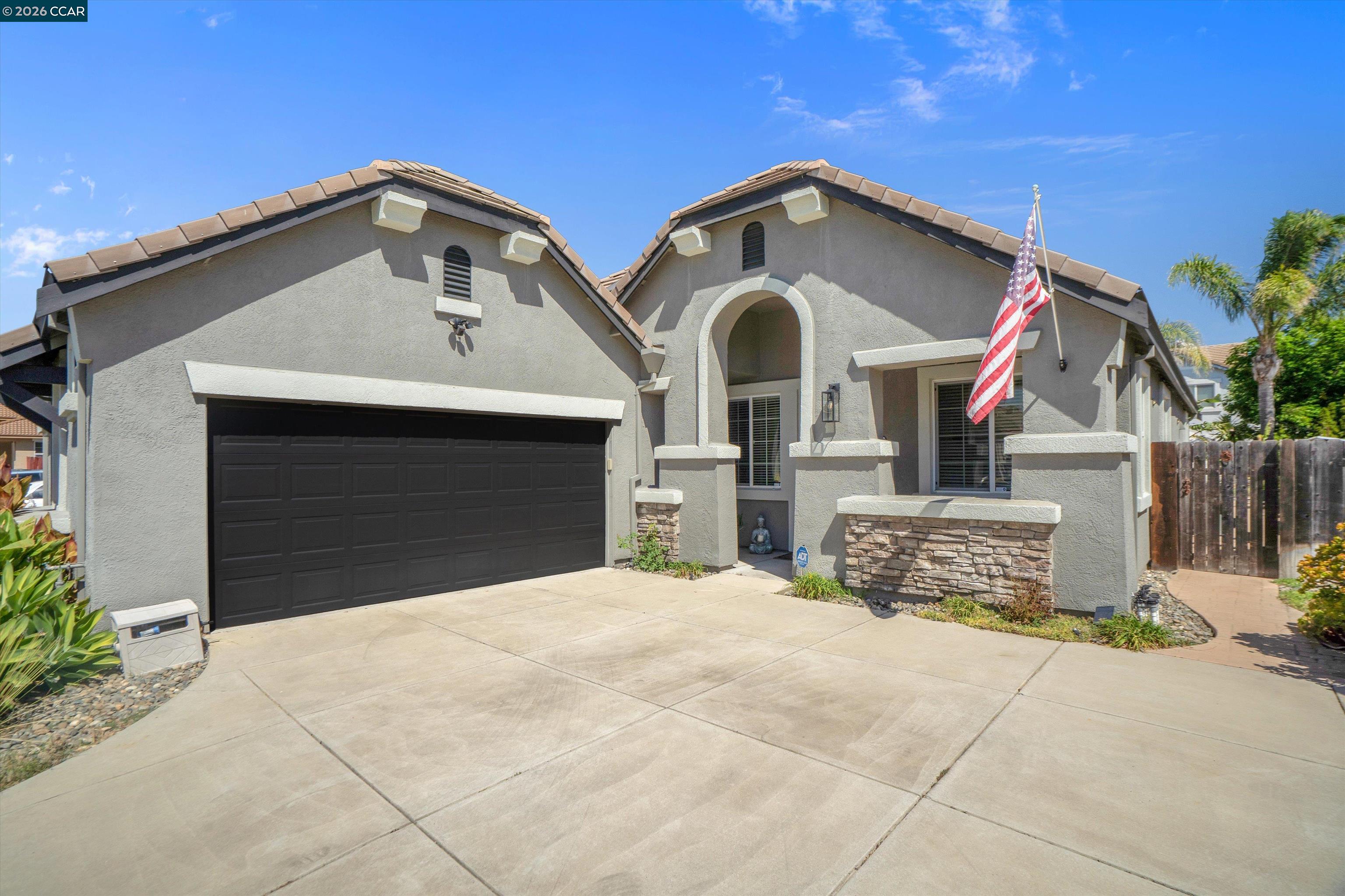 Front Image Thumbnail for CC41143835