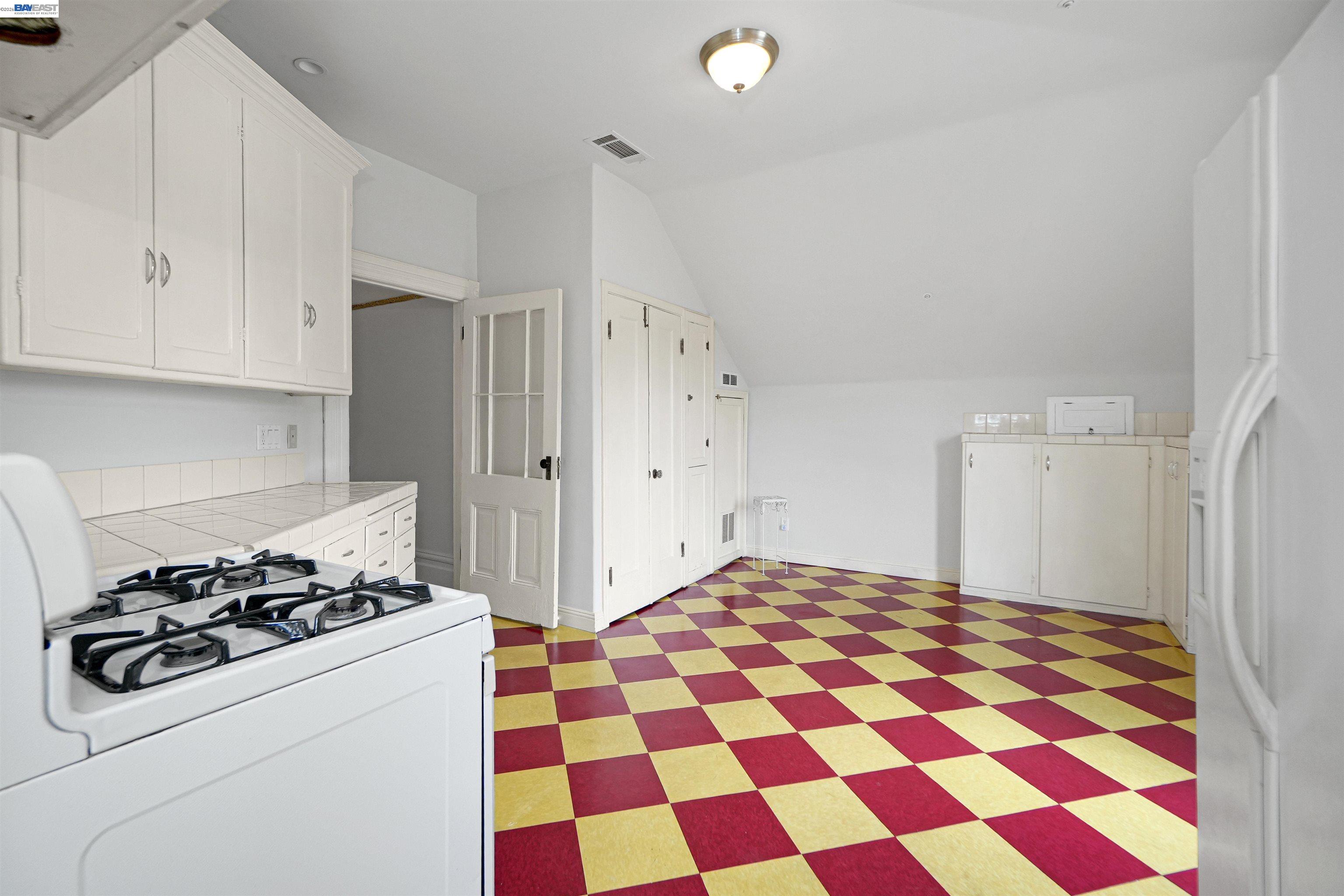 742 B St, Hayward CA 94541 — photo 39
