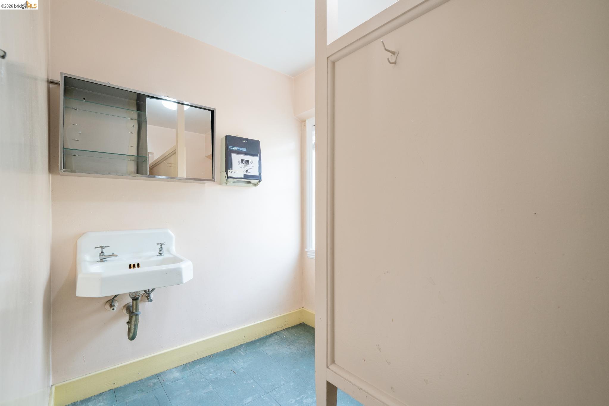 2505 Telegraph Ave, Oakland CA 94612 — photo 28