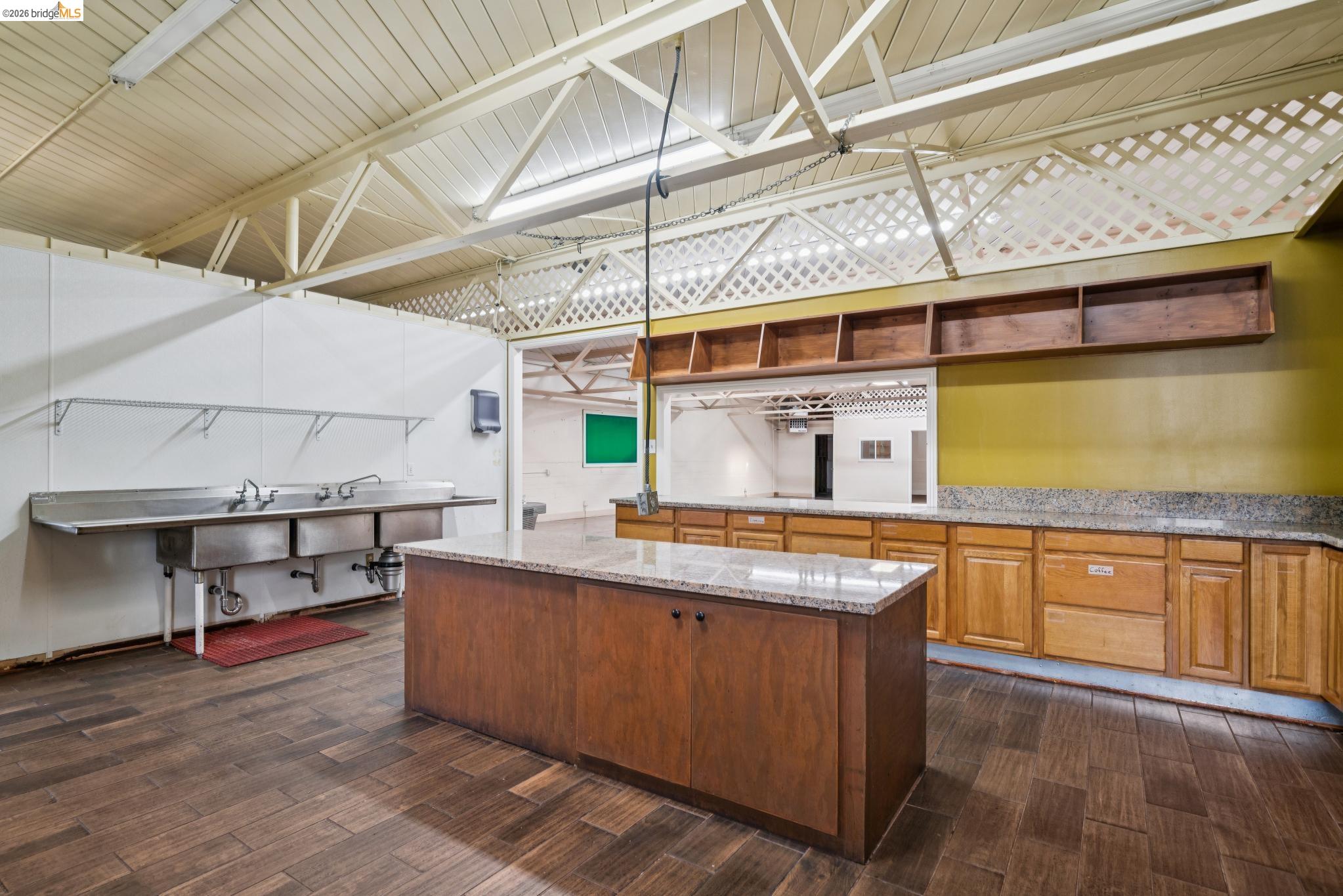 2505 Telegraph Ave, Oakland CA 94612 — photo 48