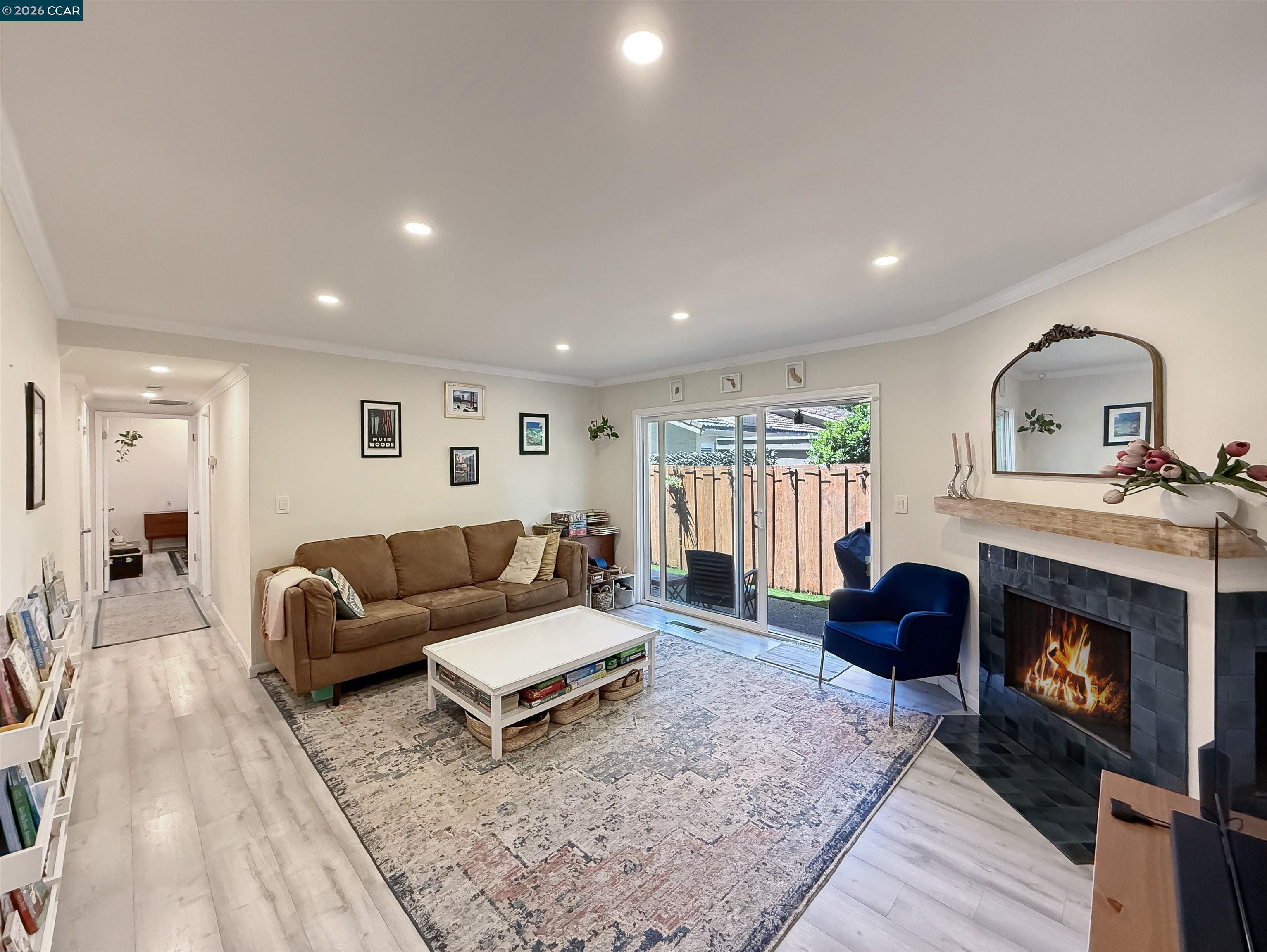 Front Image Thumbnail for CC41143866