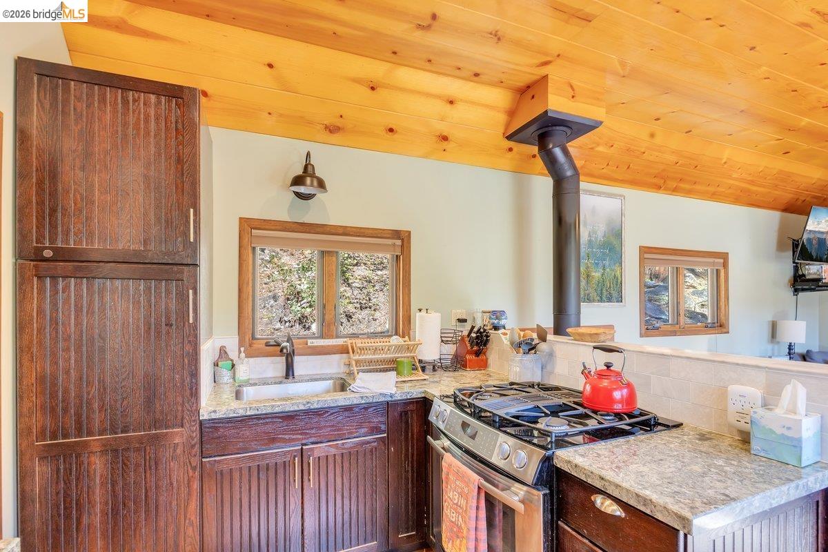 59 Granite Ln, Pinecrest CA 95364 — photo 7