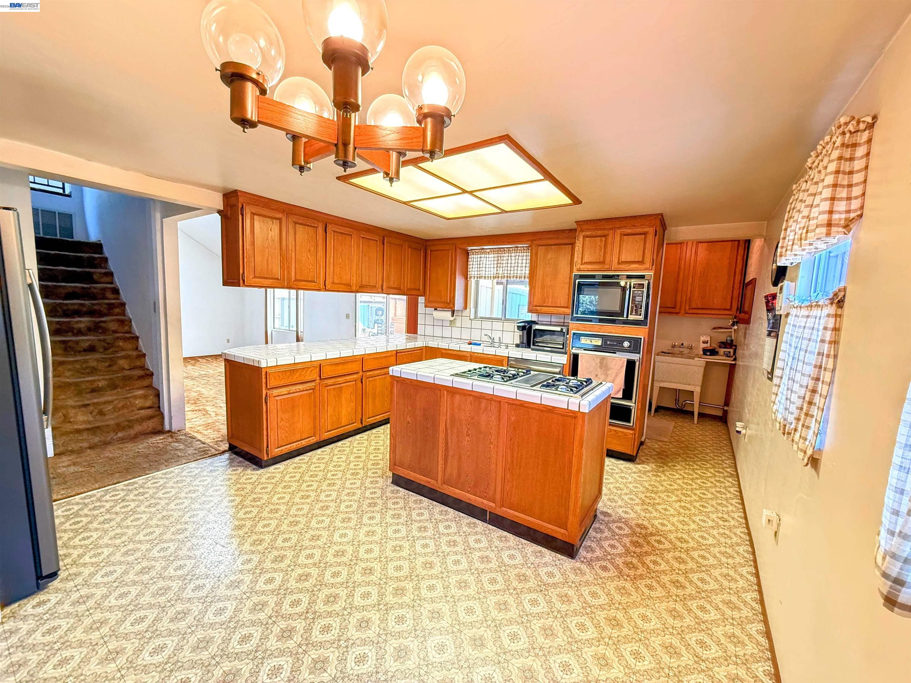 2241 W Avenue 135Th, San Leandro CA 94577 — photo 14