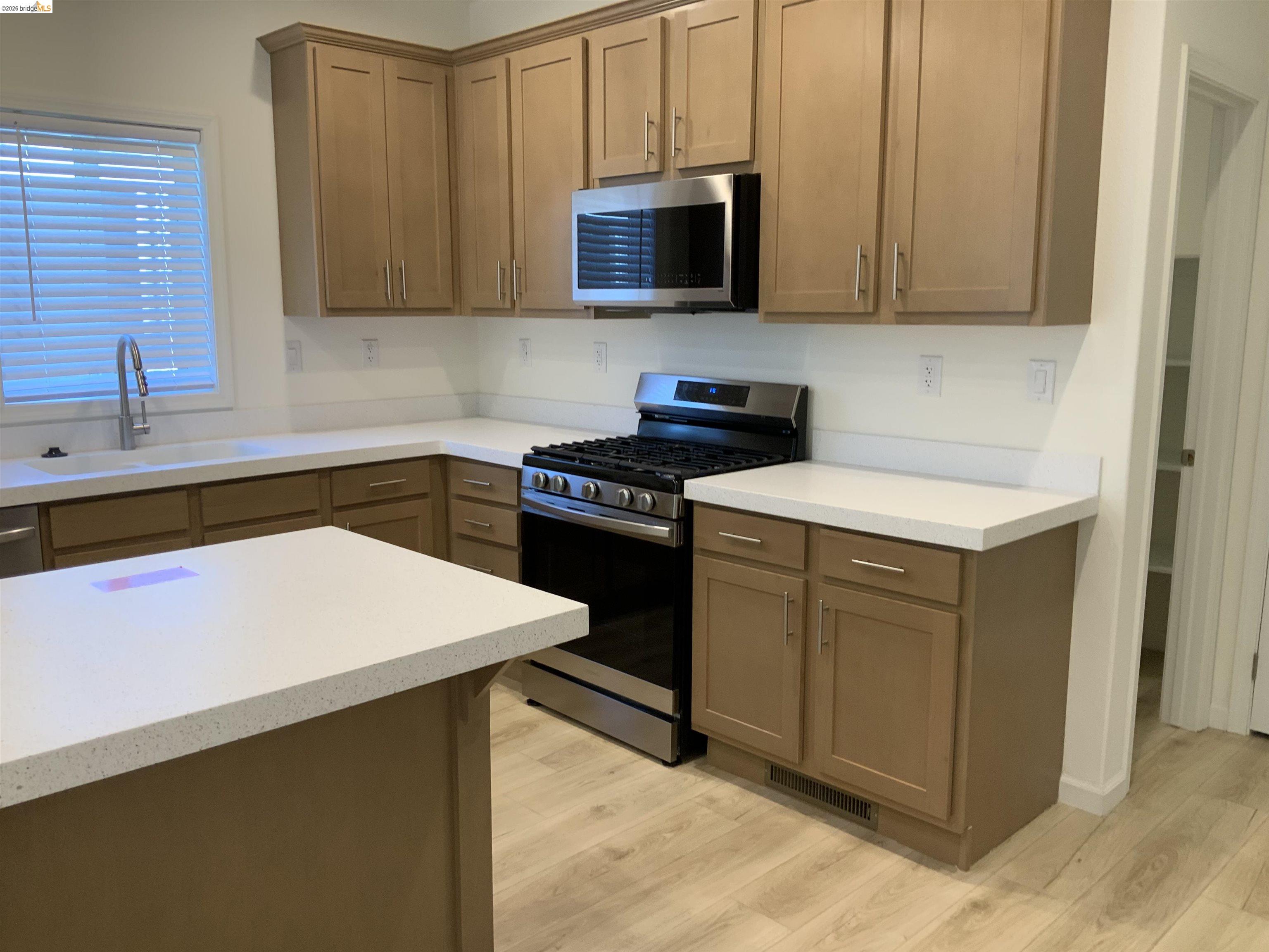 245 Aloha Way, Pittsburg CA 94565 — photo 12