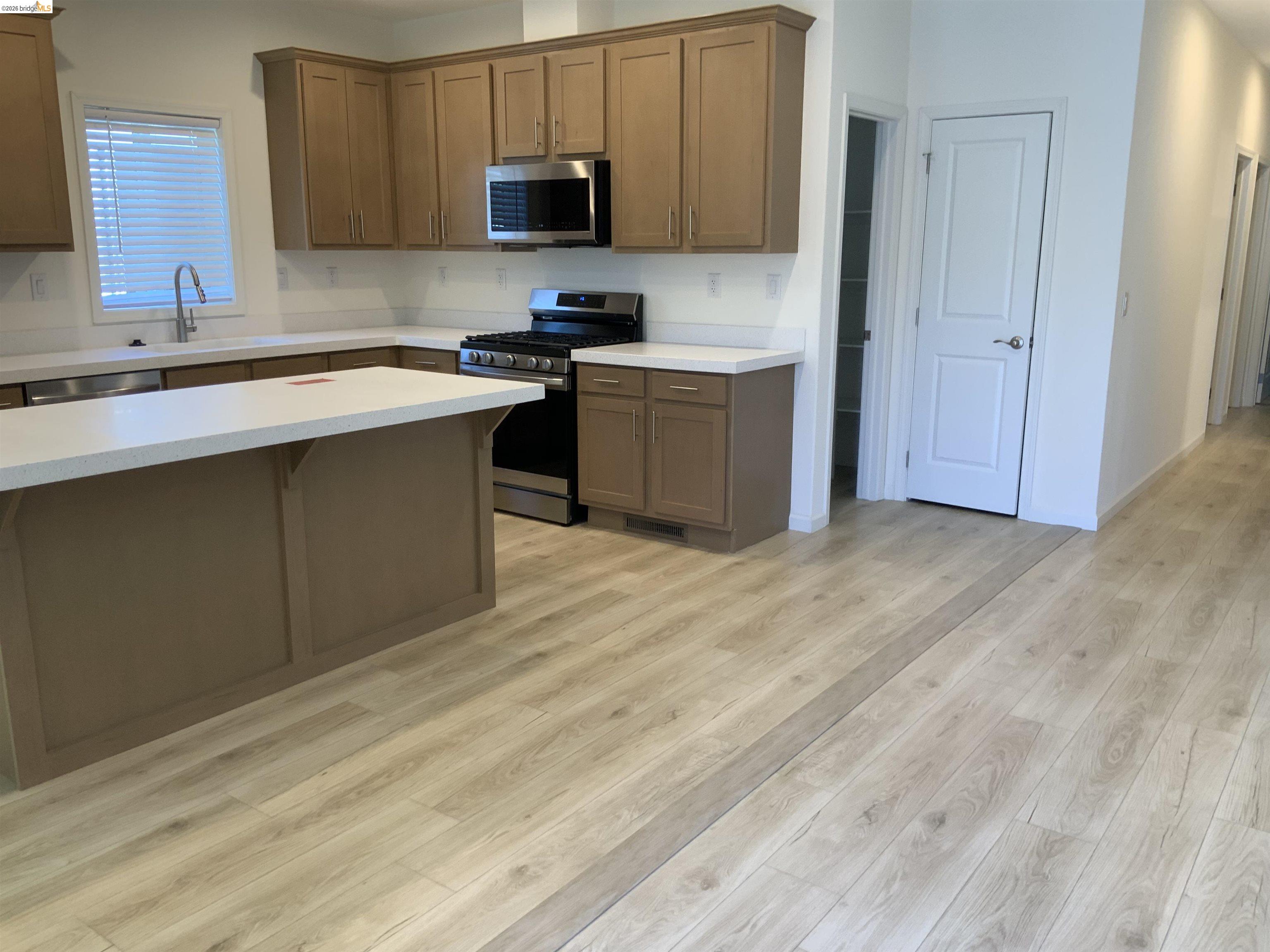 245 Aloha Way, Pittsburg CA 94565 — photo 9