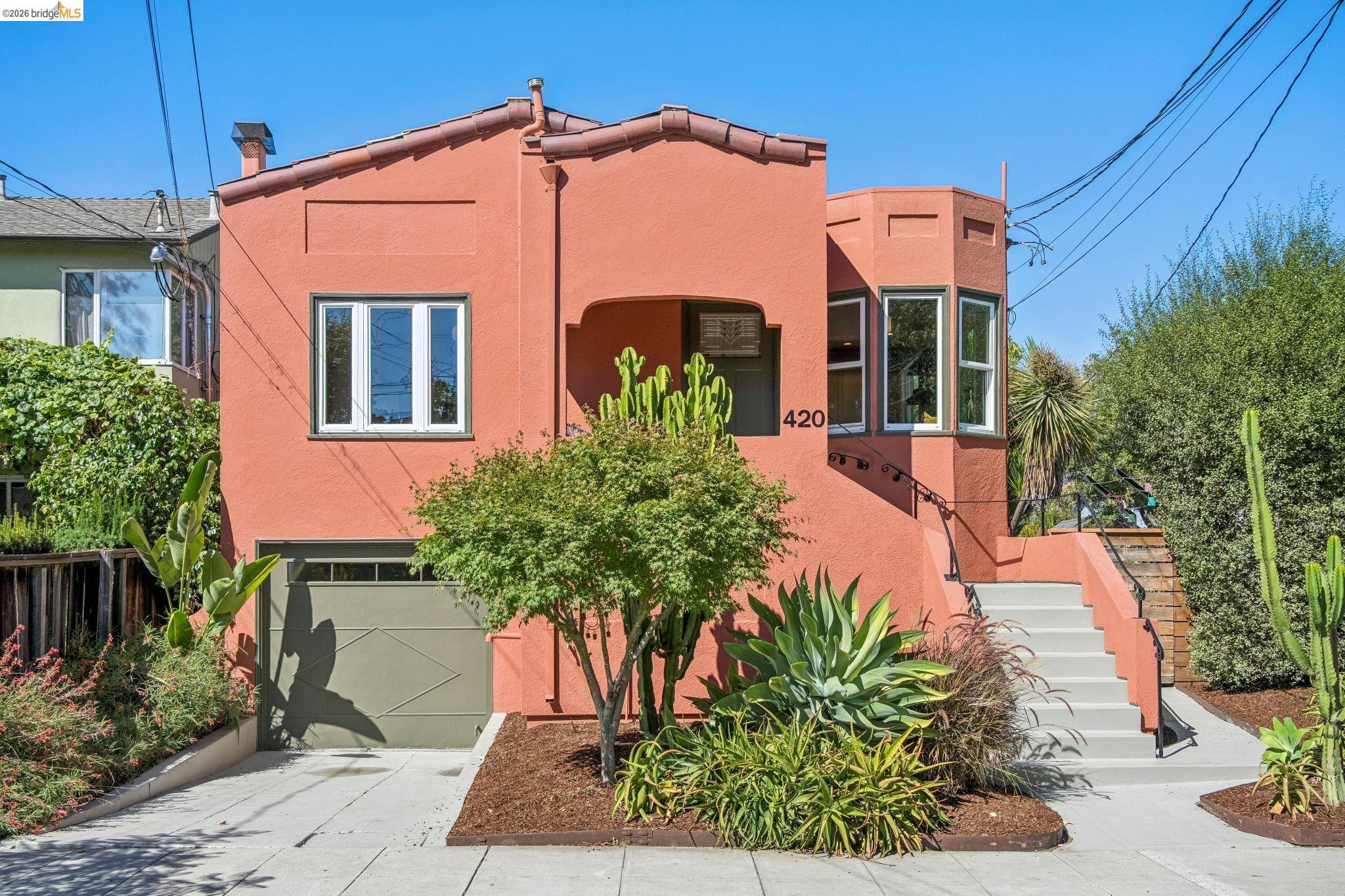 420 Avon St, Oakland