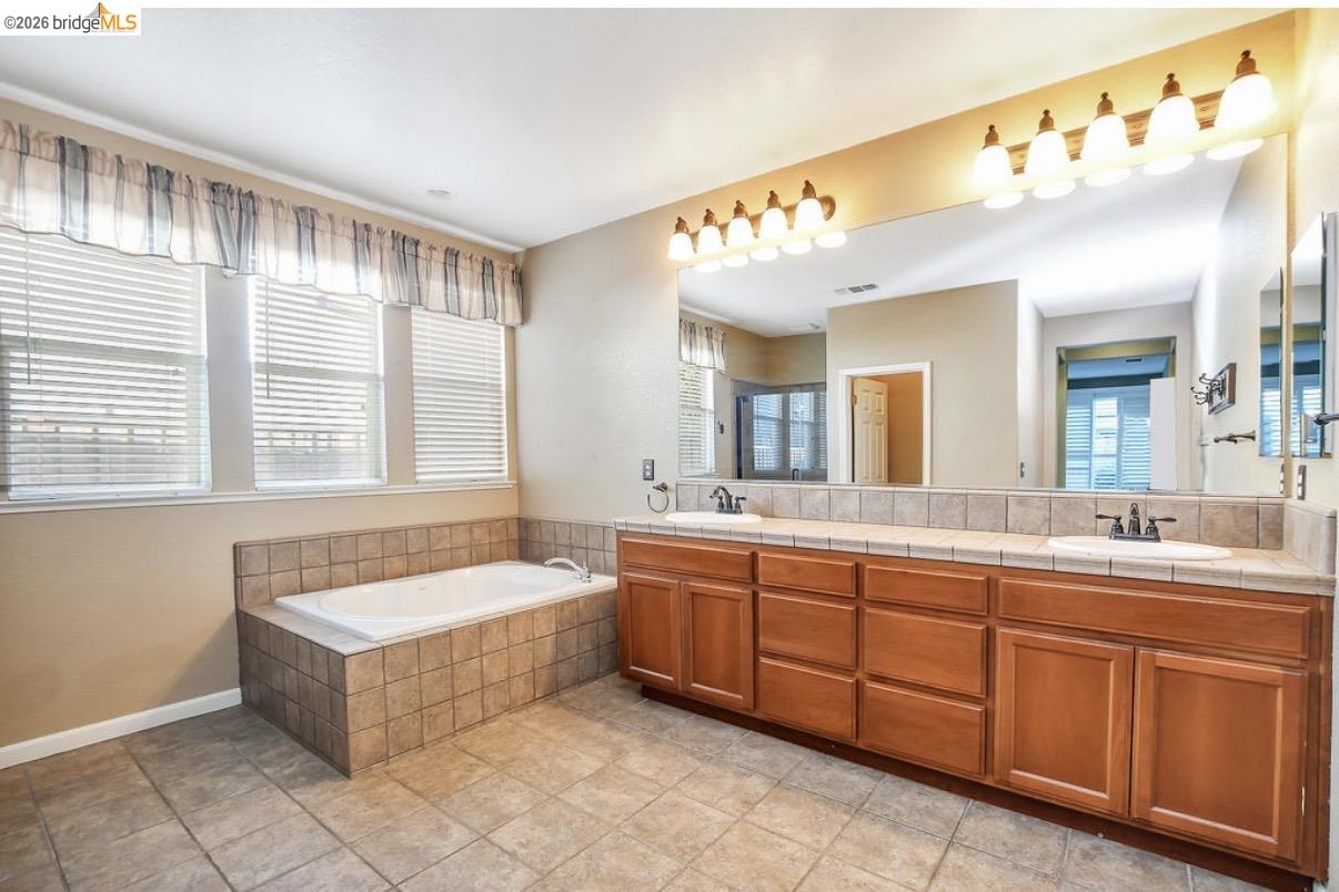 2533 Crescent Way, Discovery Bay CA 94505 — photo 14