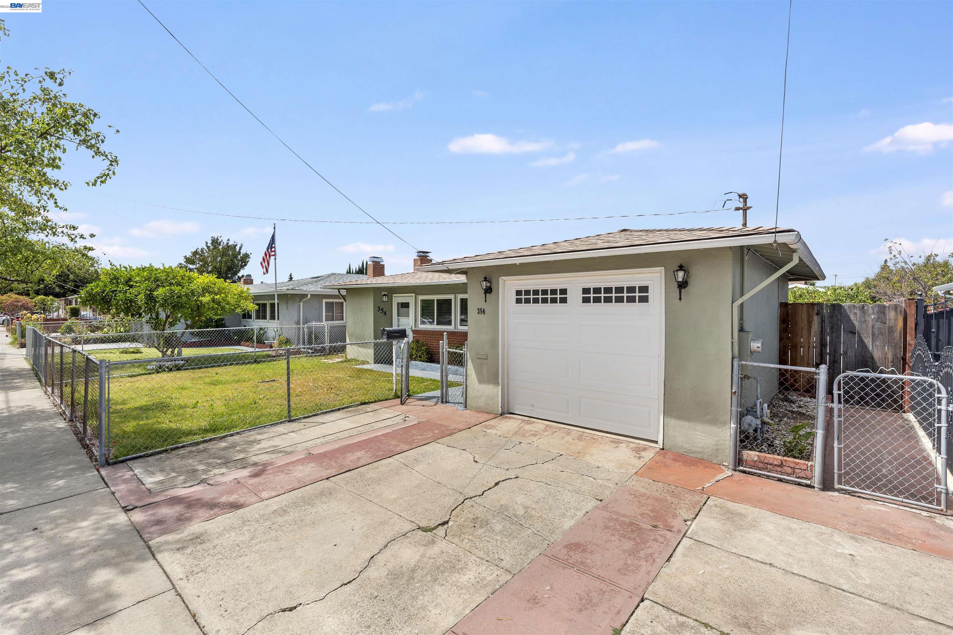 354 Berry Ave, Hayward CA 94544 — photo 2