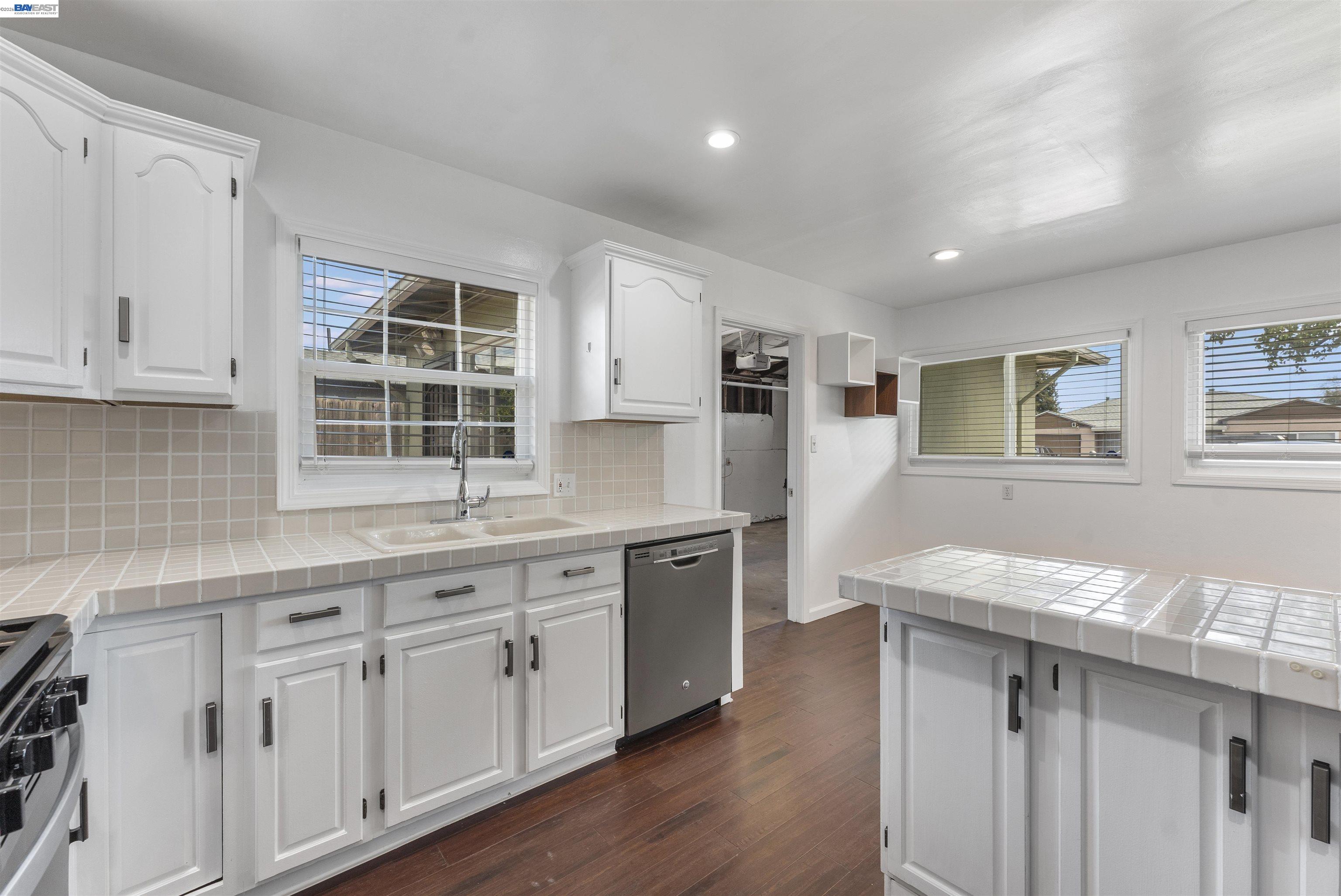 354 Berry Ave, Hayward CA 94544 — photo 19