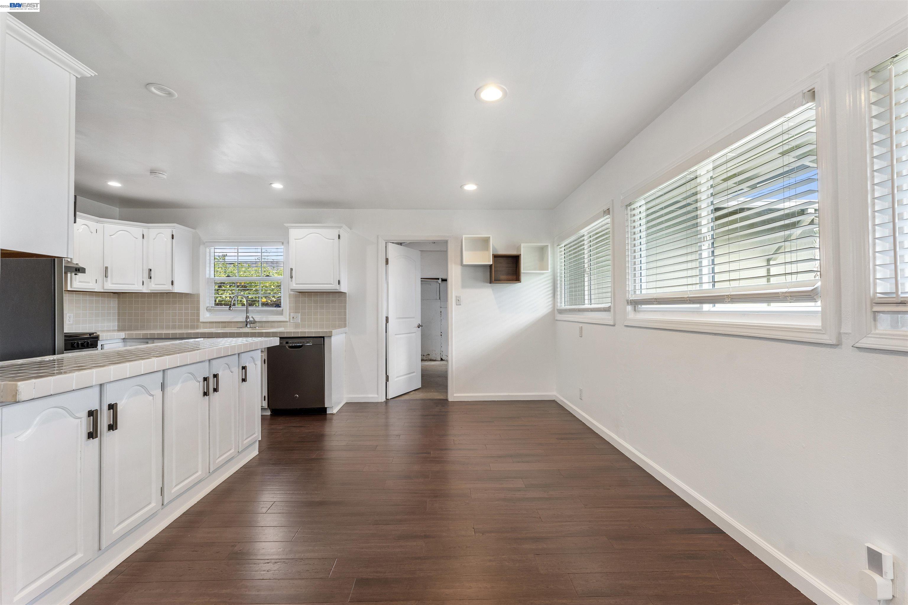 354 Berry Ave, Hayward CA 94544 — photo 20