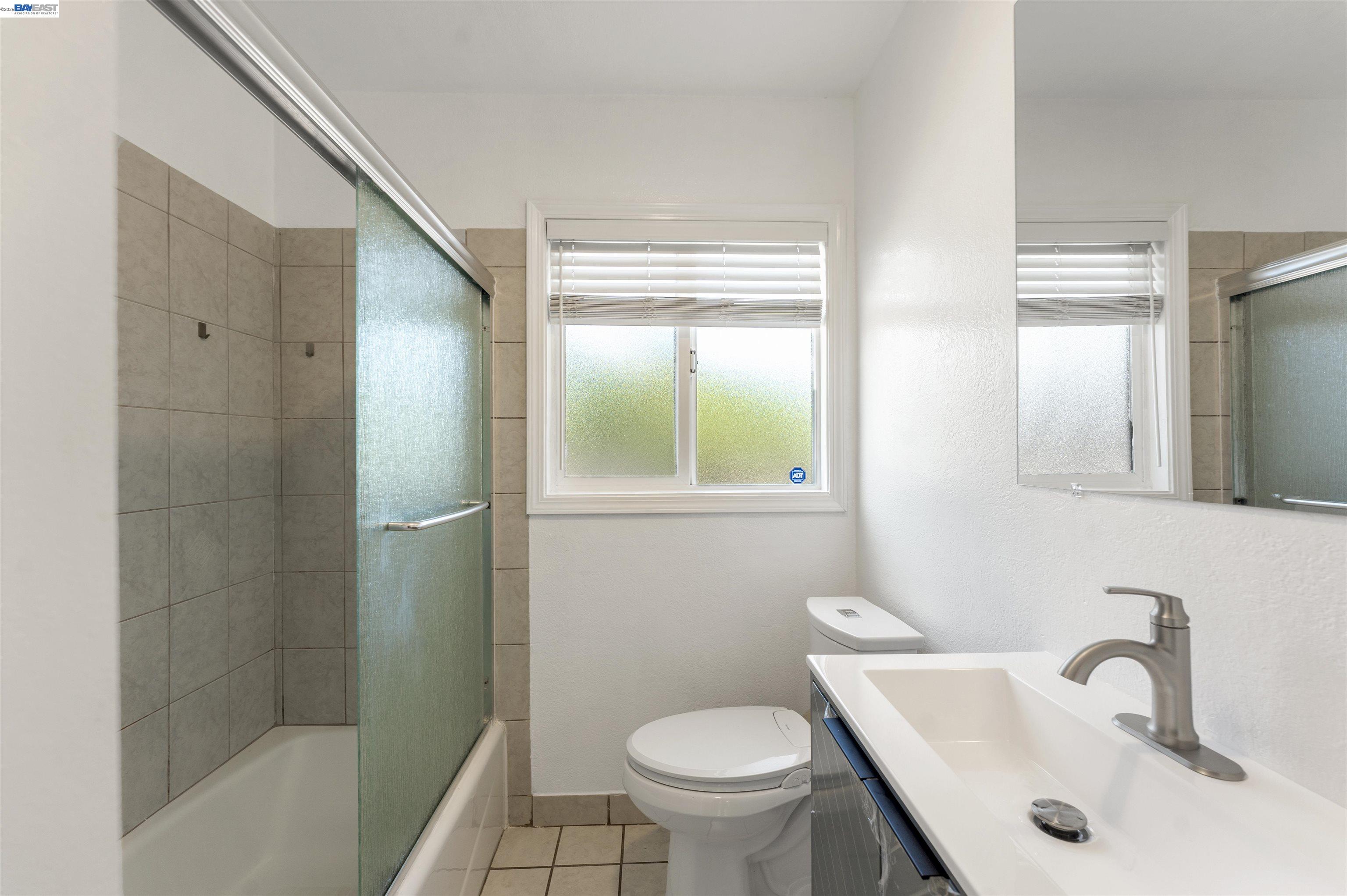 354 Berry Ave, Hayward CA 94544 — photo 8