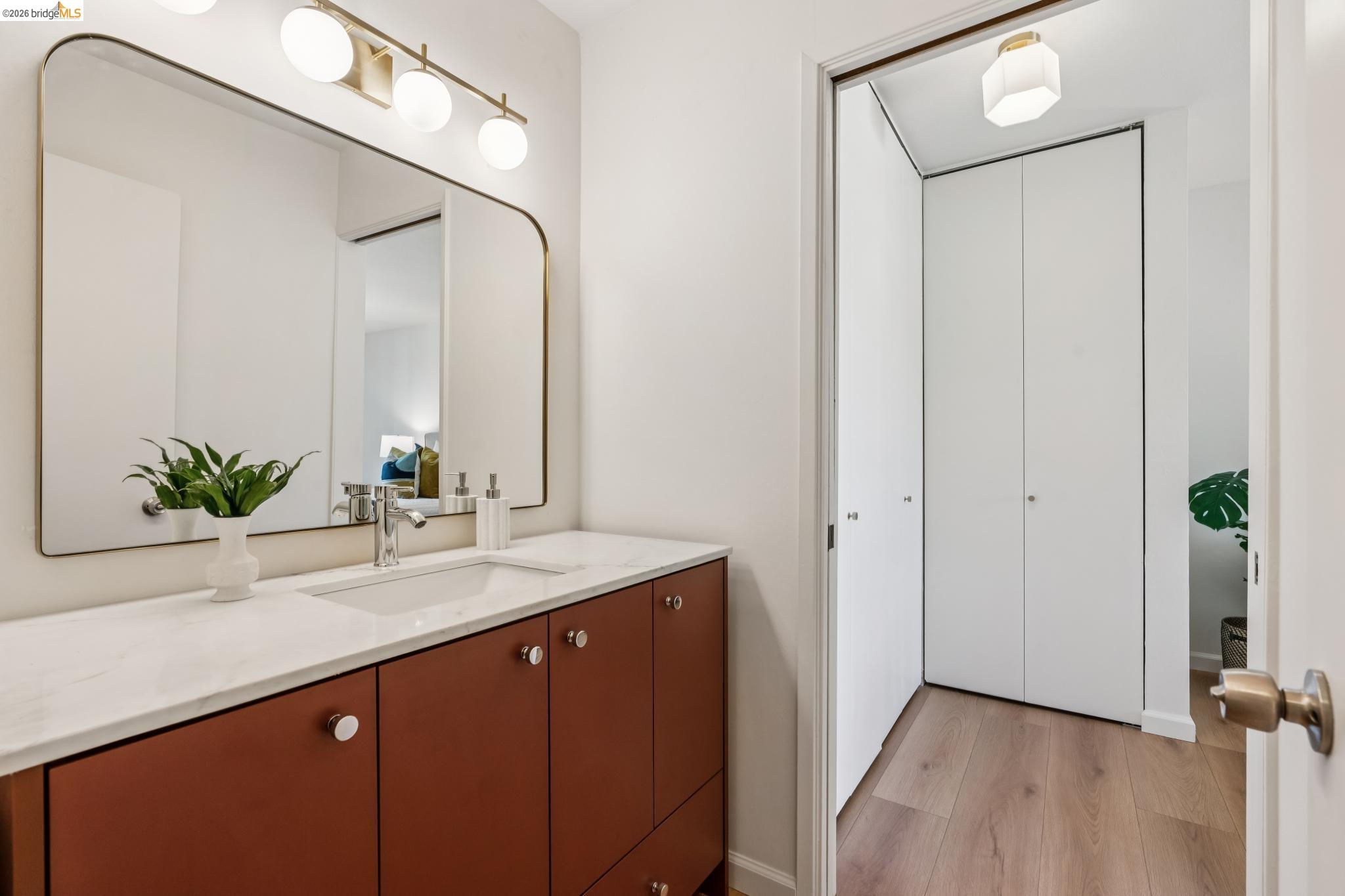 377 Palm AVE # 305, Oakland CA 94610 — photo 16