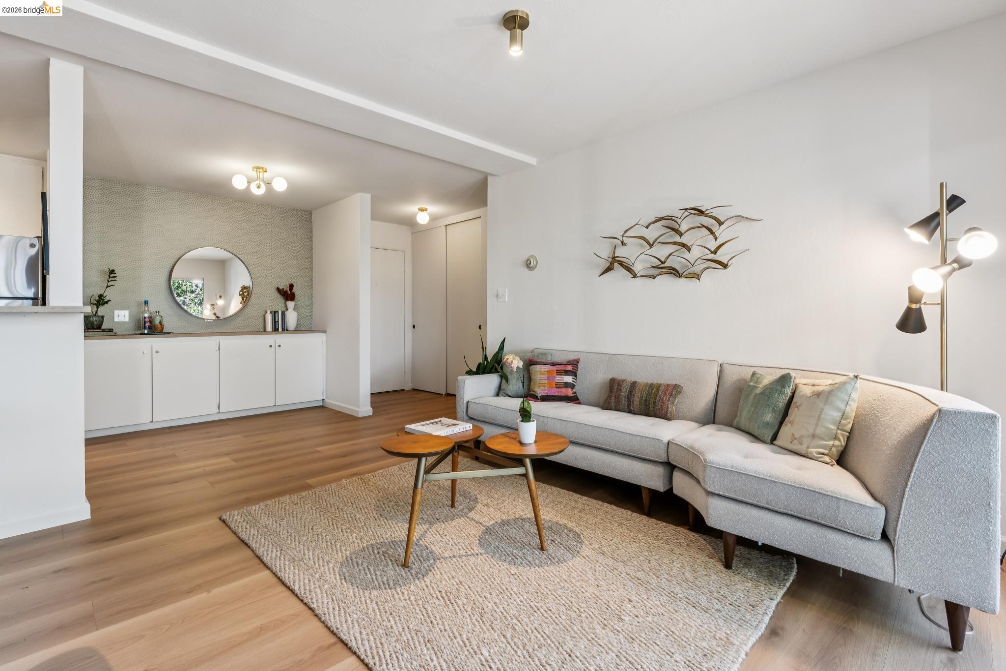 377 Palm AVE # 305, Oakland CA 94610 — photo 3