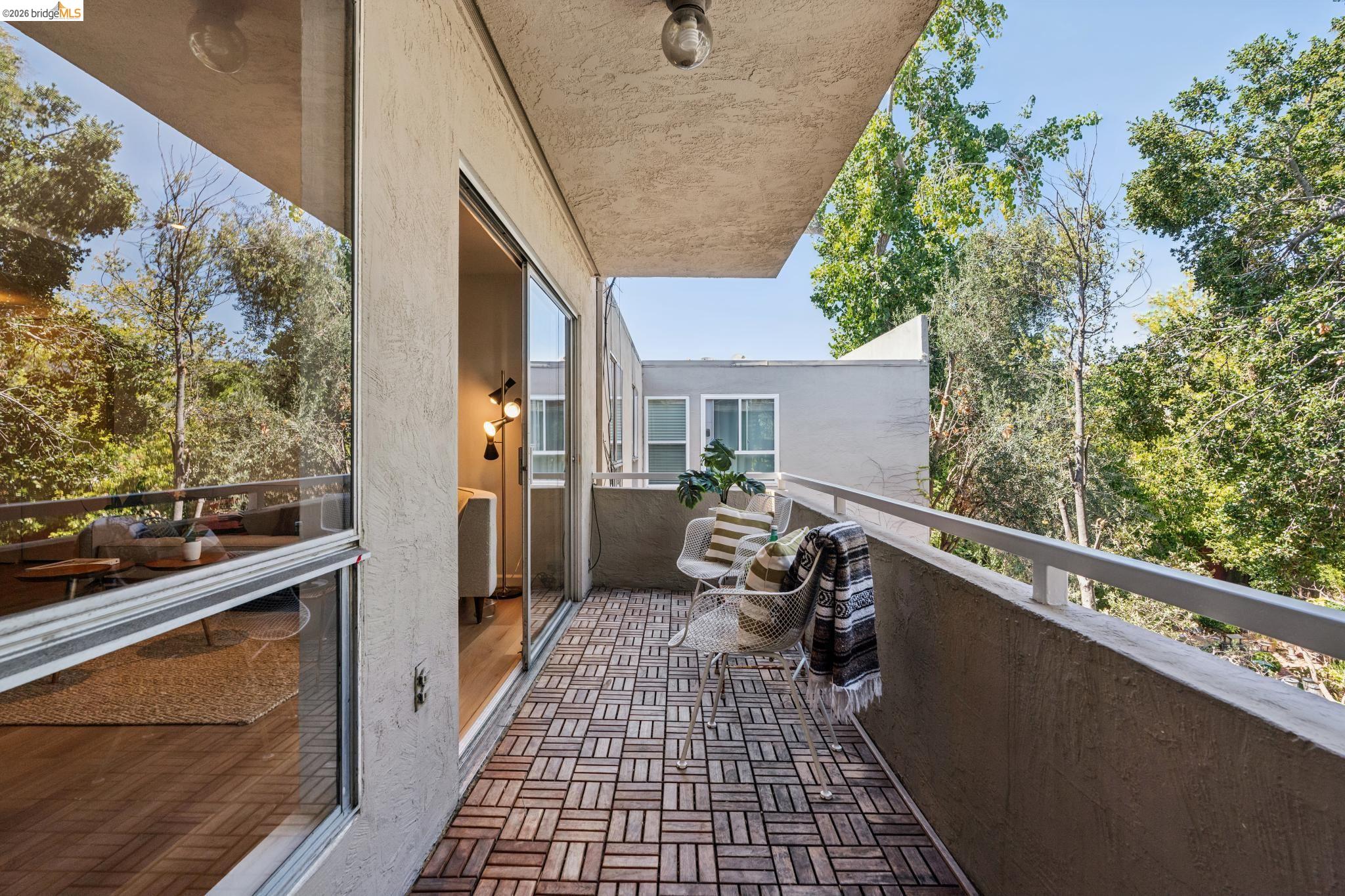 377 Palm AVE # 305, Oakland CA 94610 — photo 26