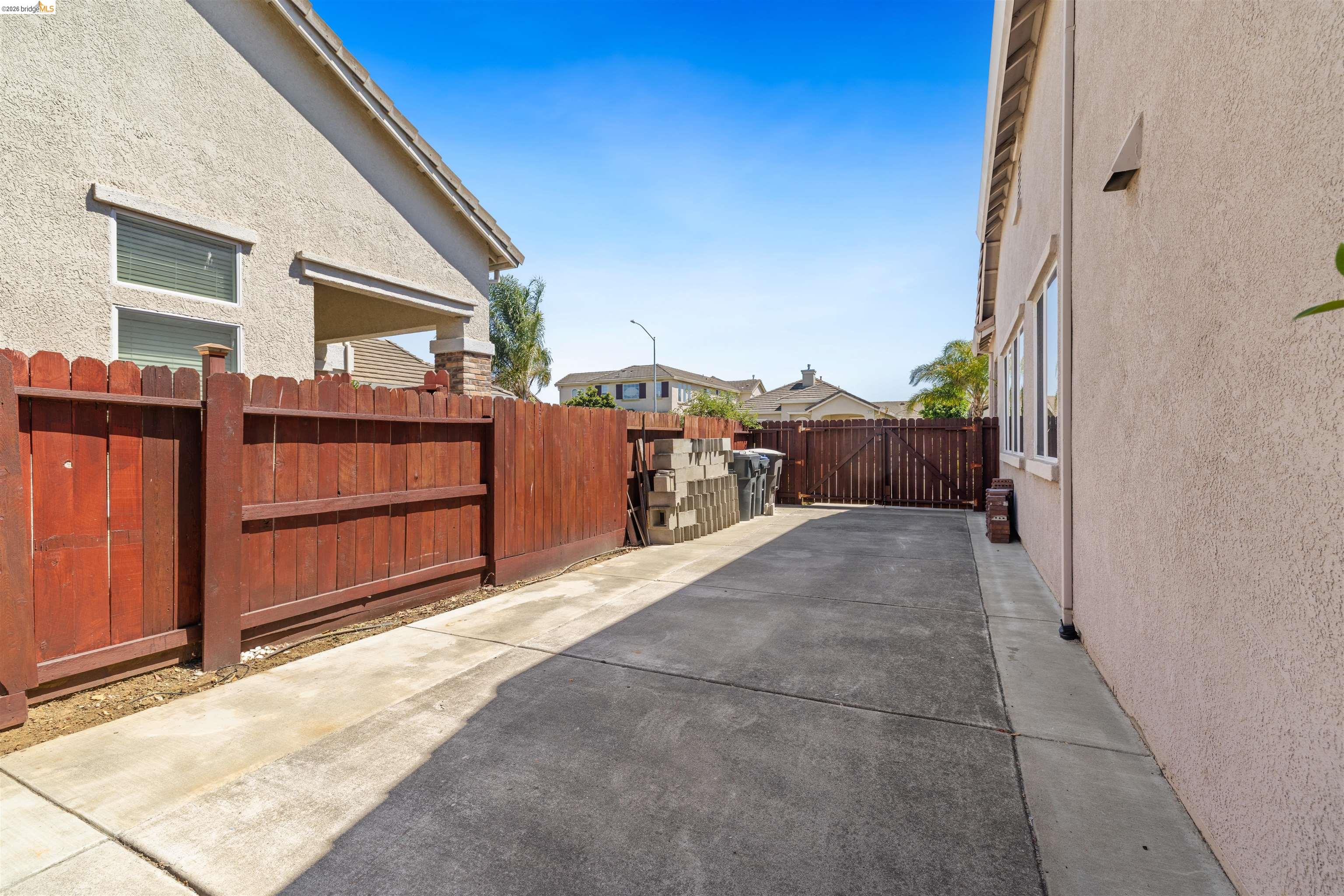 1676 Hickam Cir, Suisun City CA 94585 — photo 33