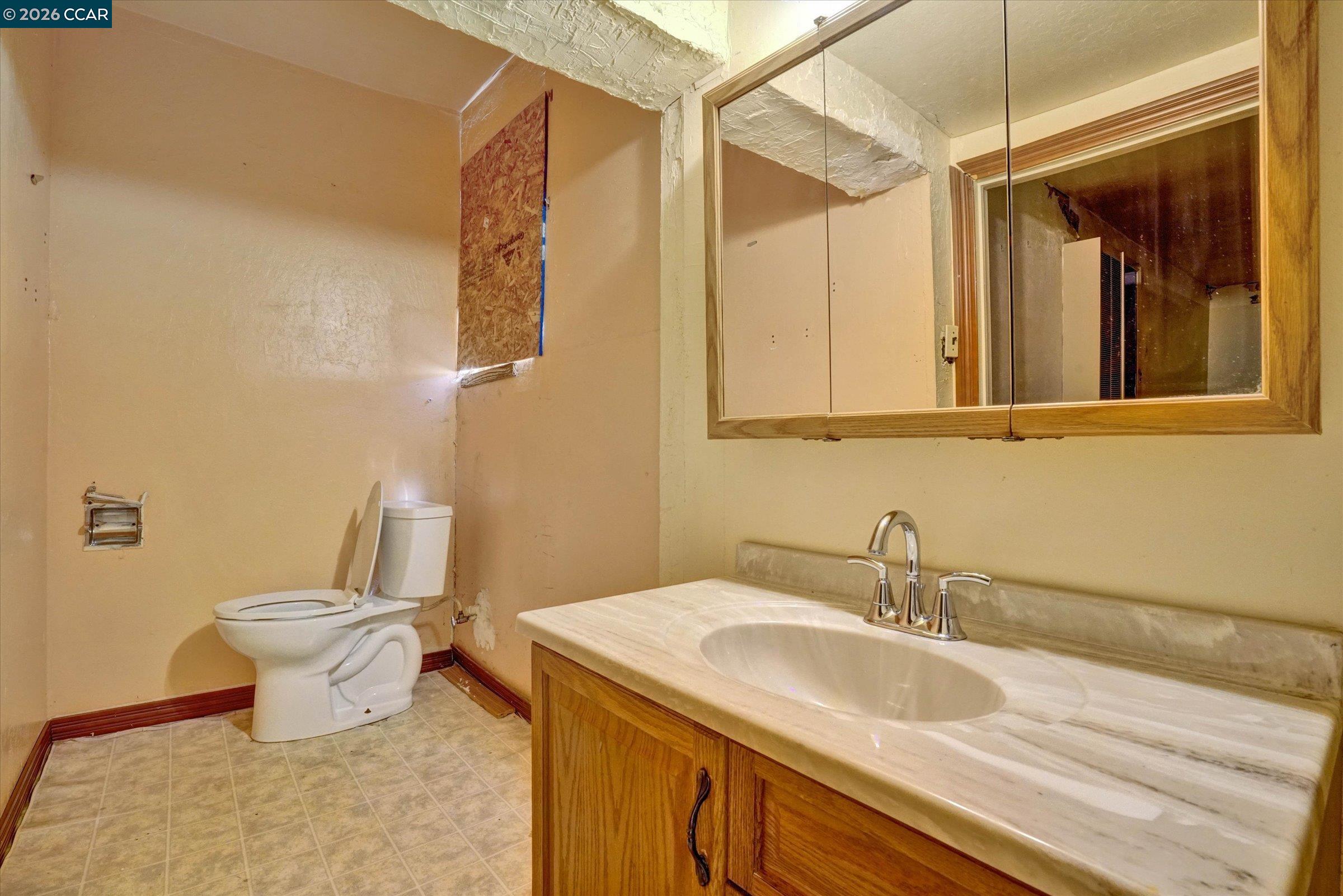 226 Tunis Rd, Oakland CA 94603 — photo 17