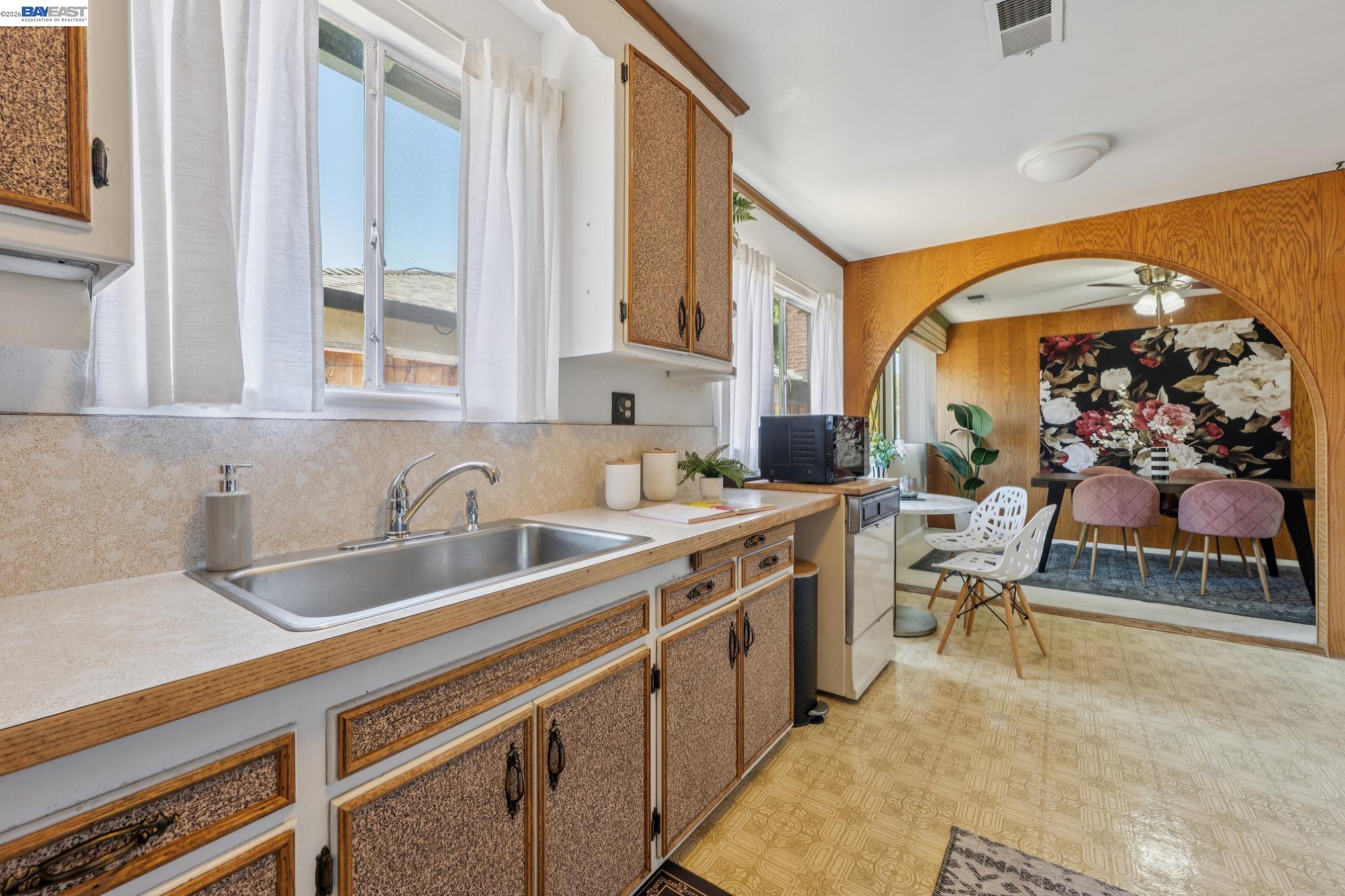 107 VIRGINIA STREET, Hayward CA 94544 — photo 11